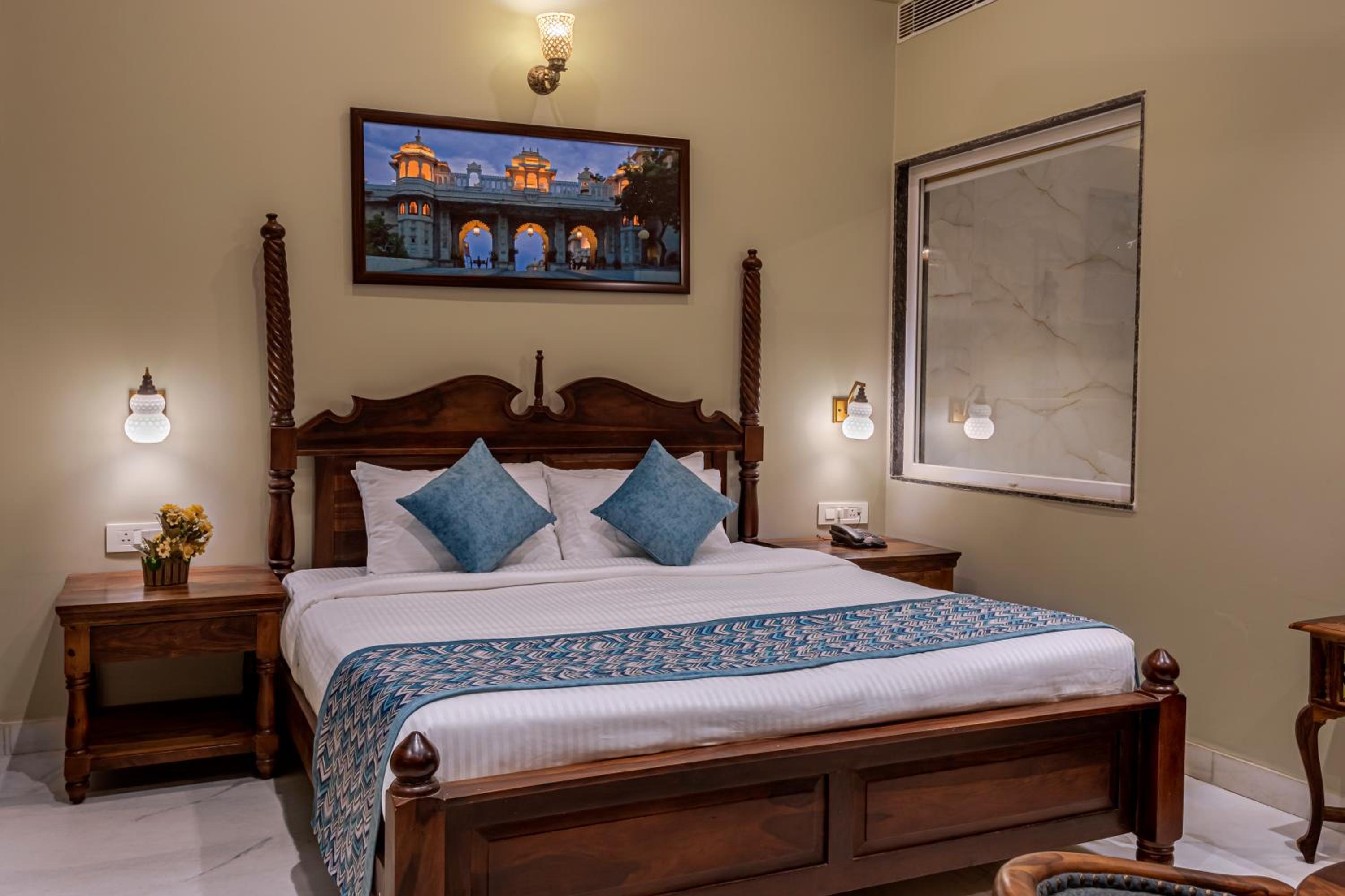 Deluxe Room - Photo 8