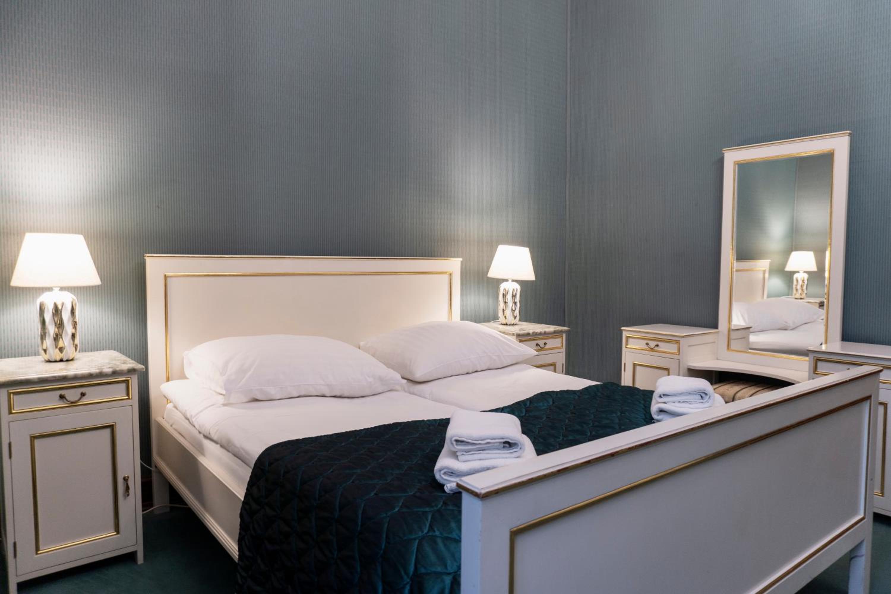 Double or Twin Room (Castle) - Photo 10