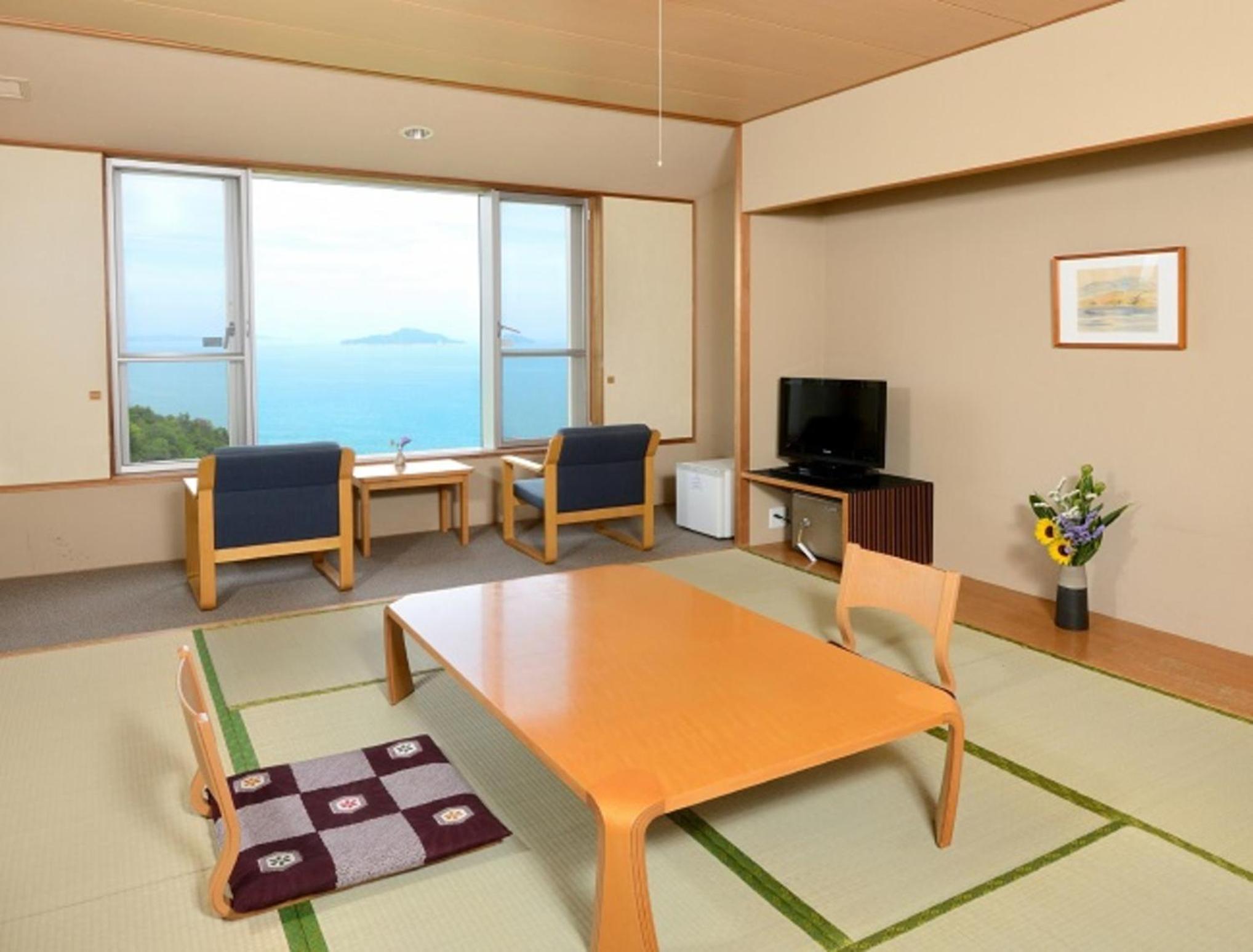 Japanese-Style Room with Shared Bathroom - Ocean View - Non-Smoking