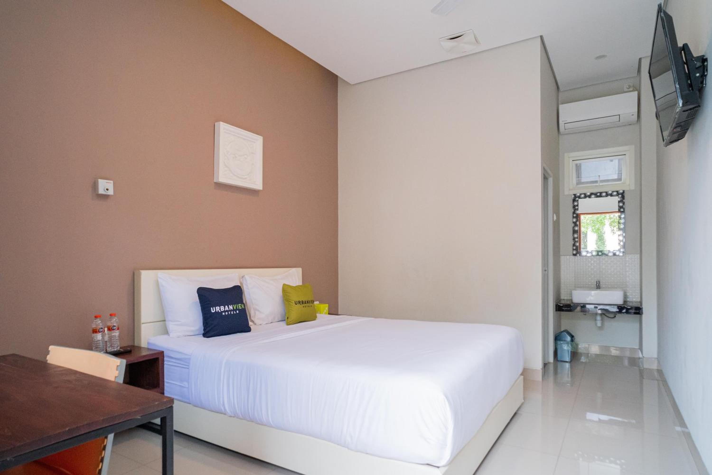 Deluxe Double Room - Photo 14