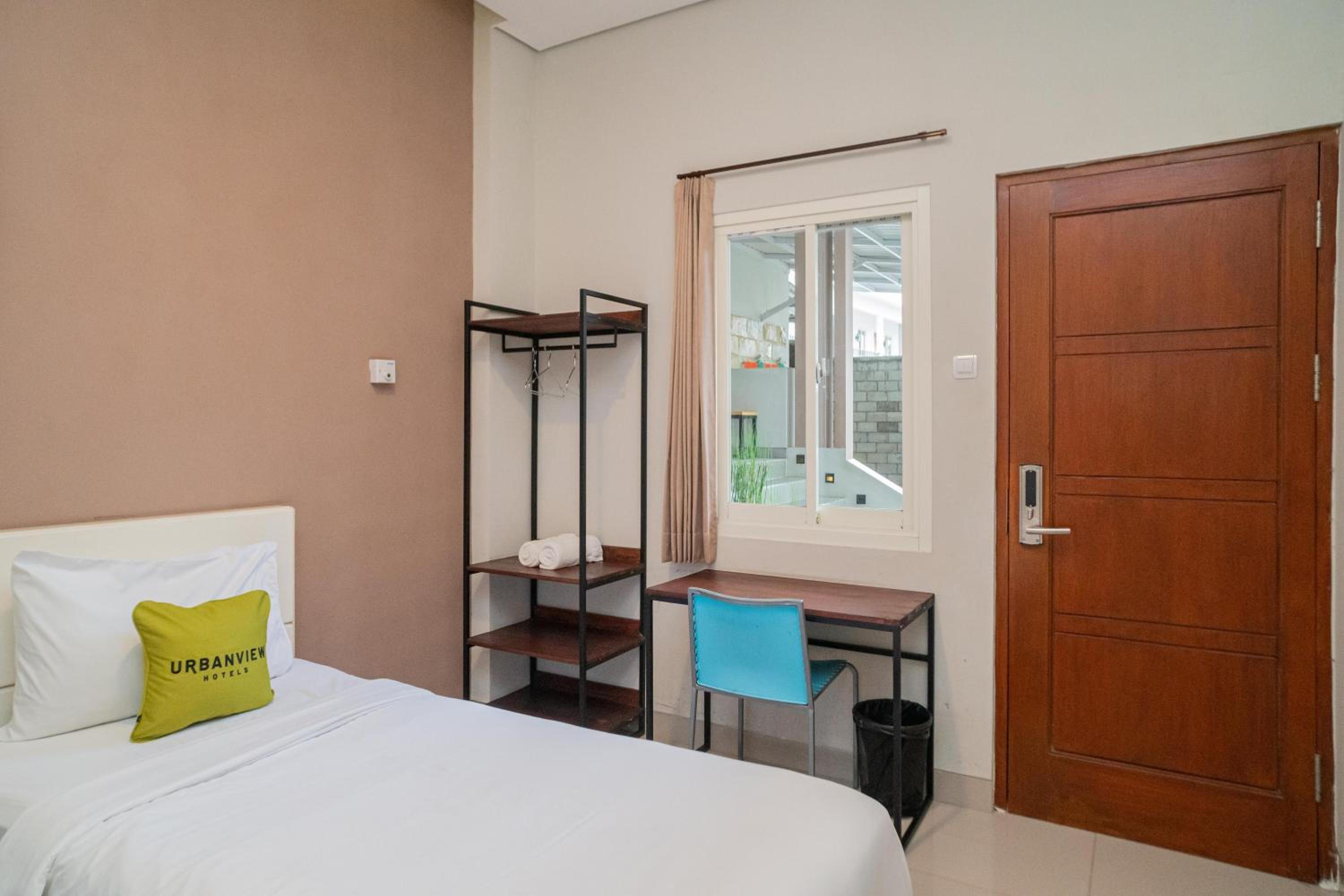 Deluxe Double Room - Photo 8