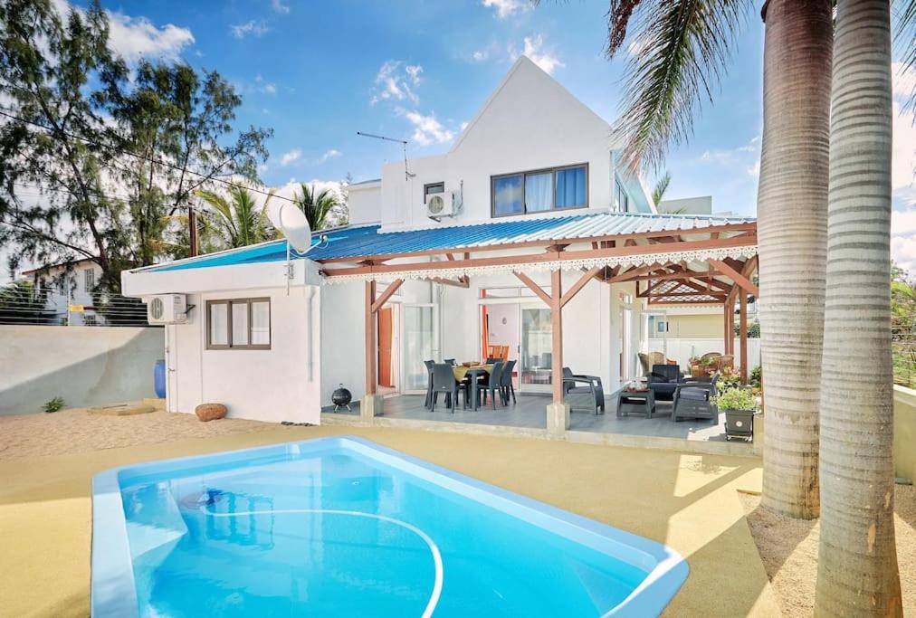 Three-Bedroom House photo 1