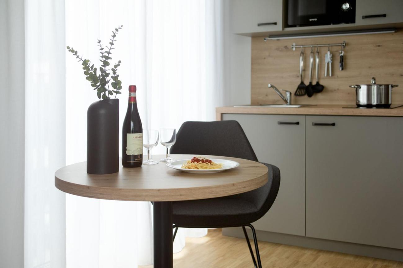 Amazing Apartment with kitchen - Photo 2