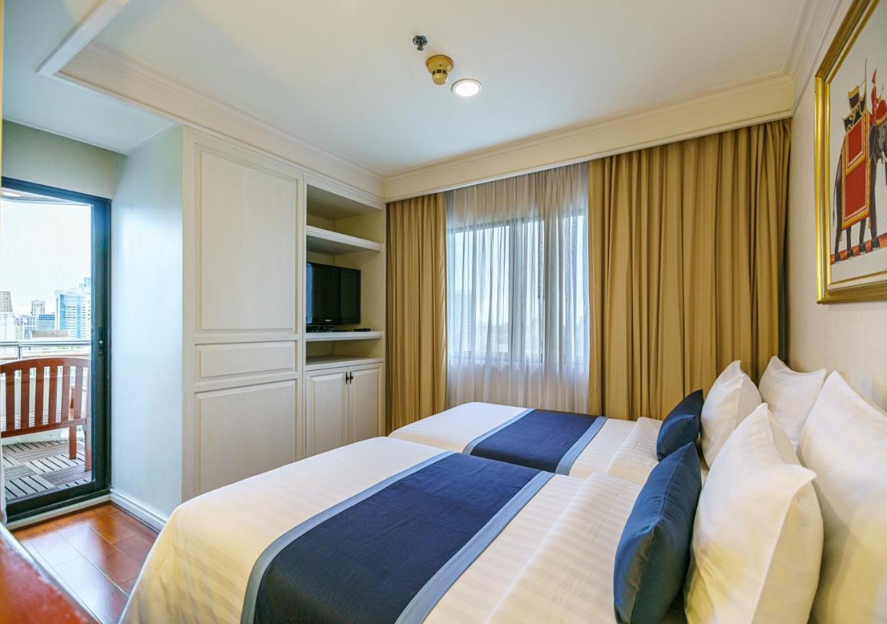 Three-Bedroom Family Grand Suite photo 3