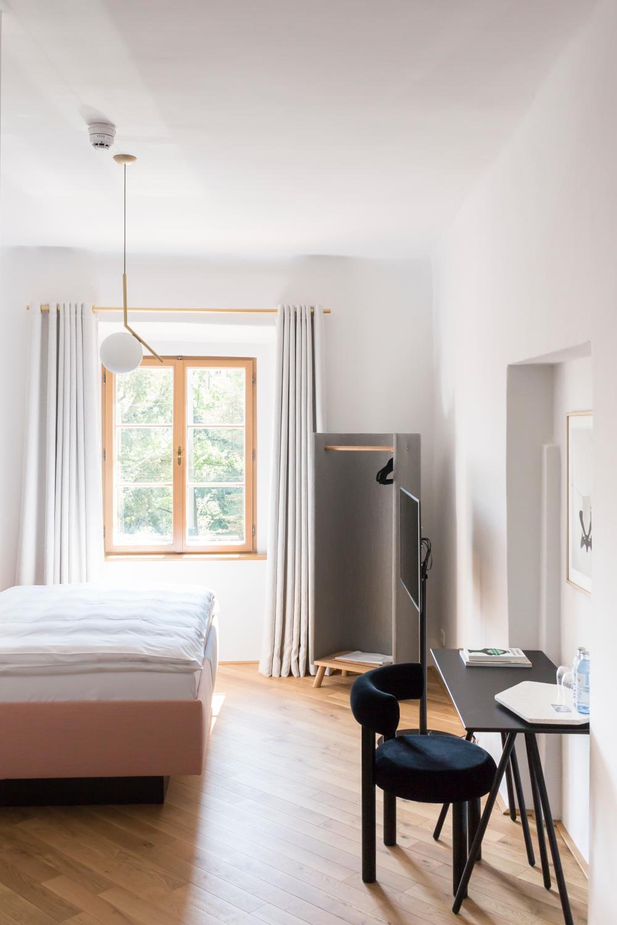 Standard Double Room - Photo 5