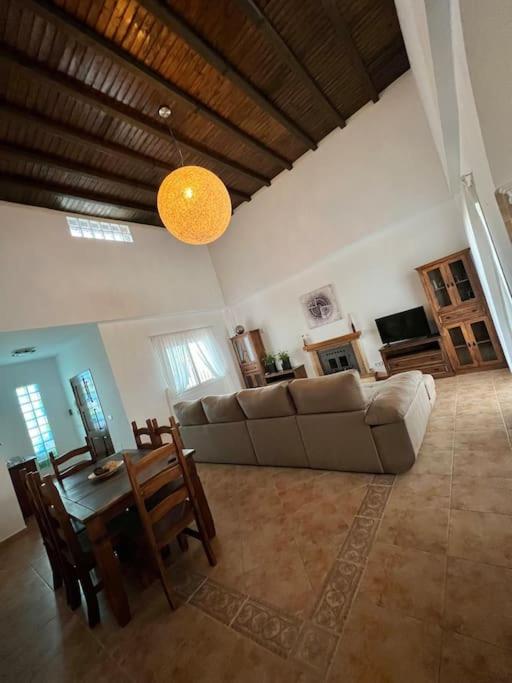Villa de Tres Habitaciones