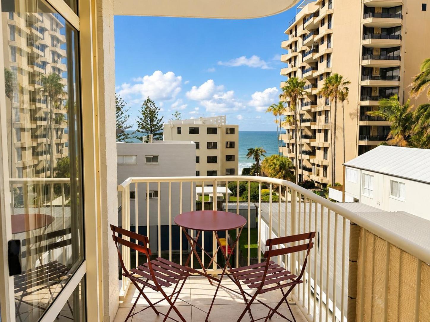 One-Bedroom Apartment with Sea View