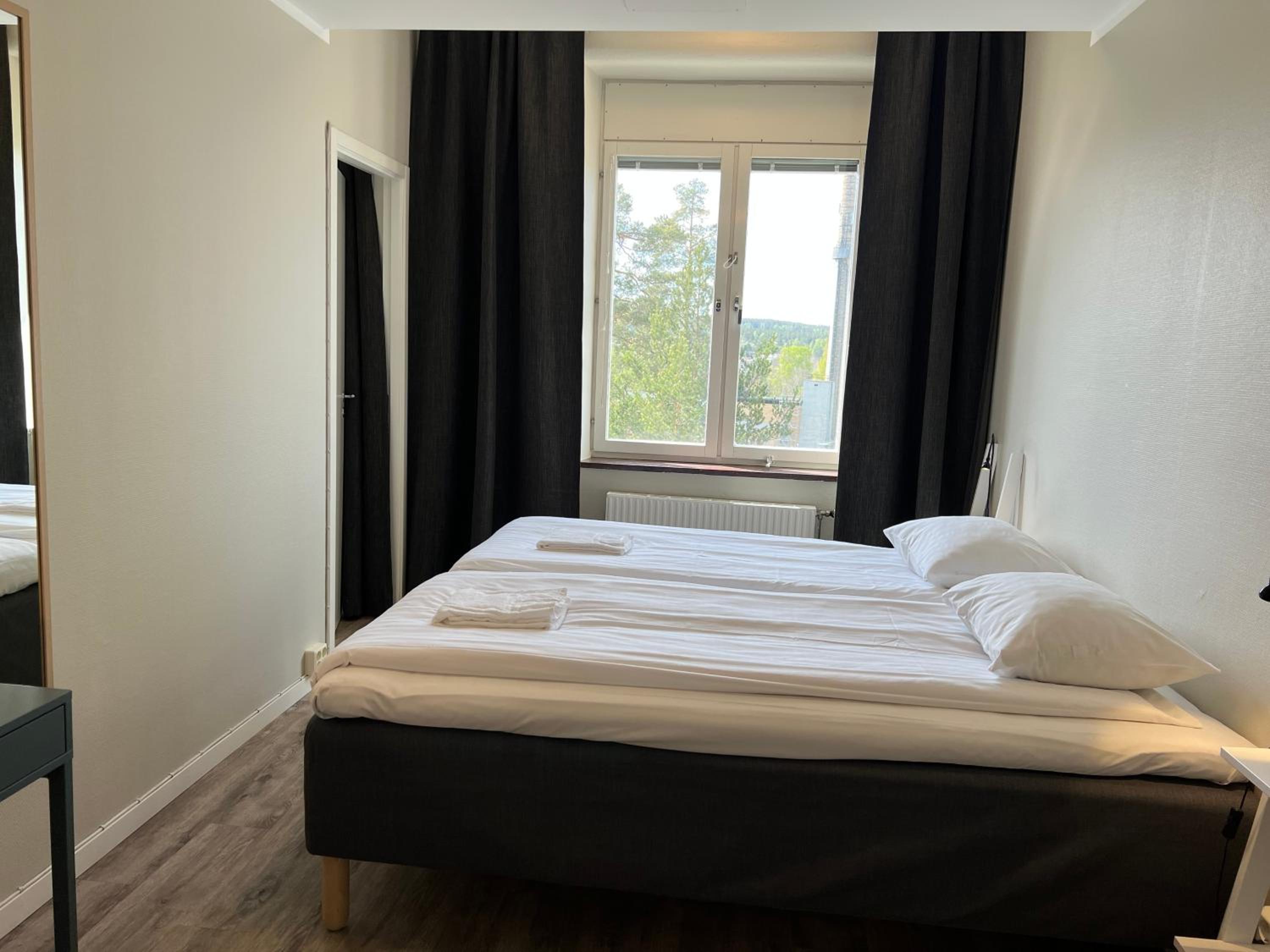 Economy Triple Room with Shared Bathroom