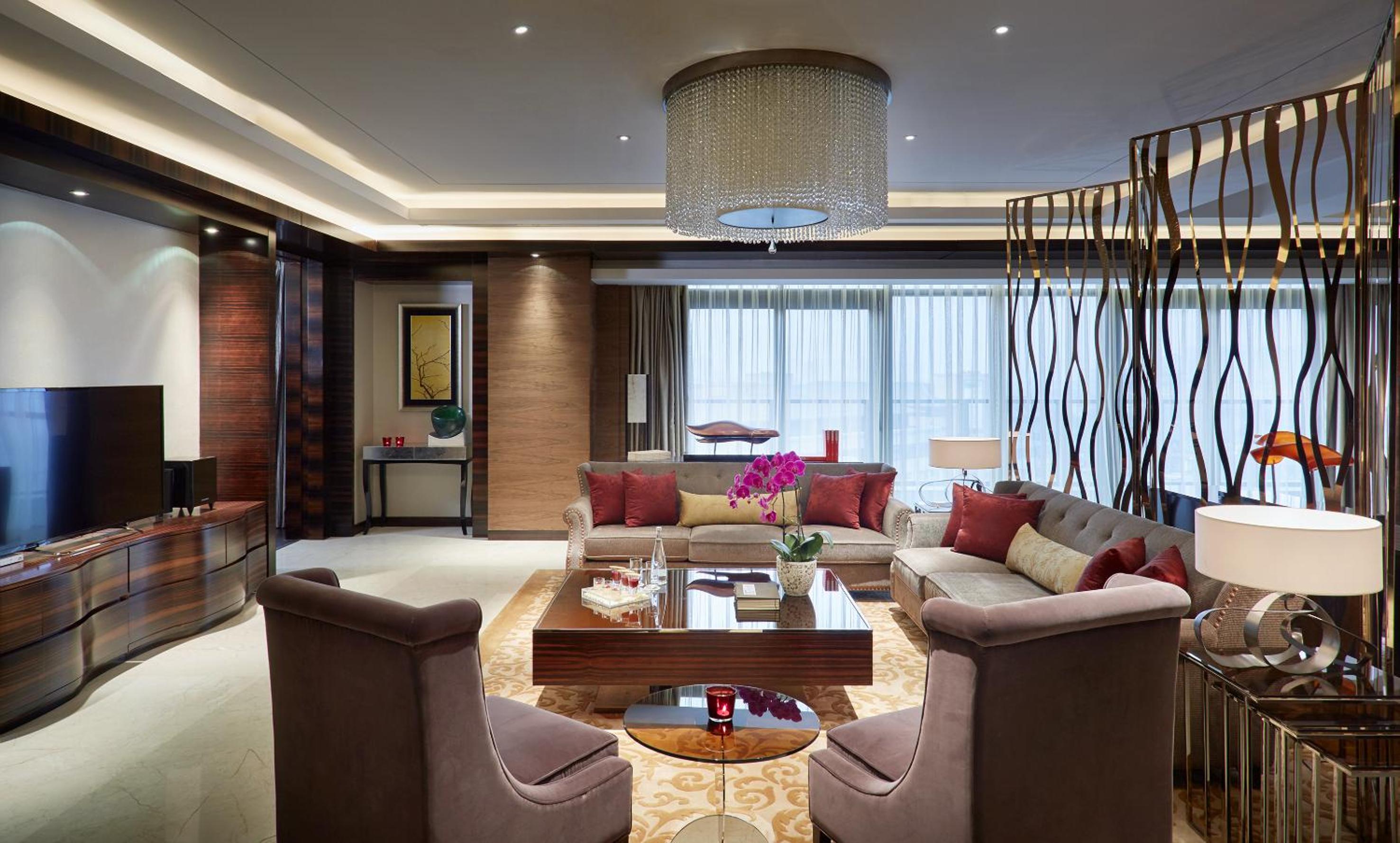 Presidential Suite Red Level