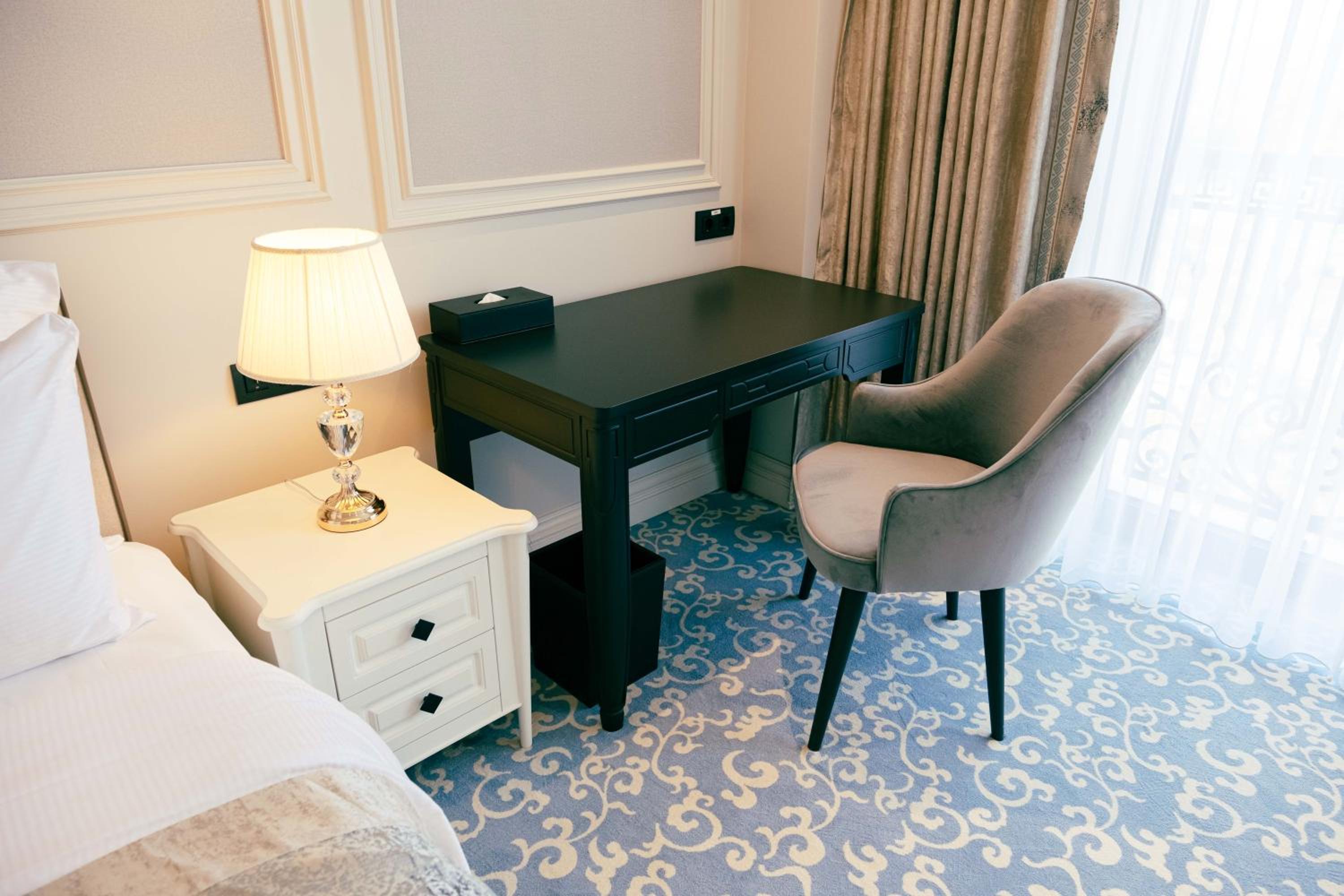 Superior Room with City View photo 3