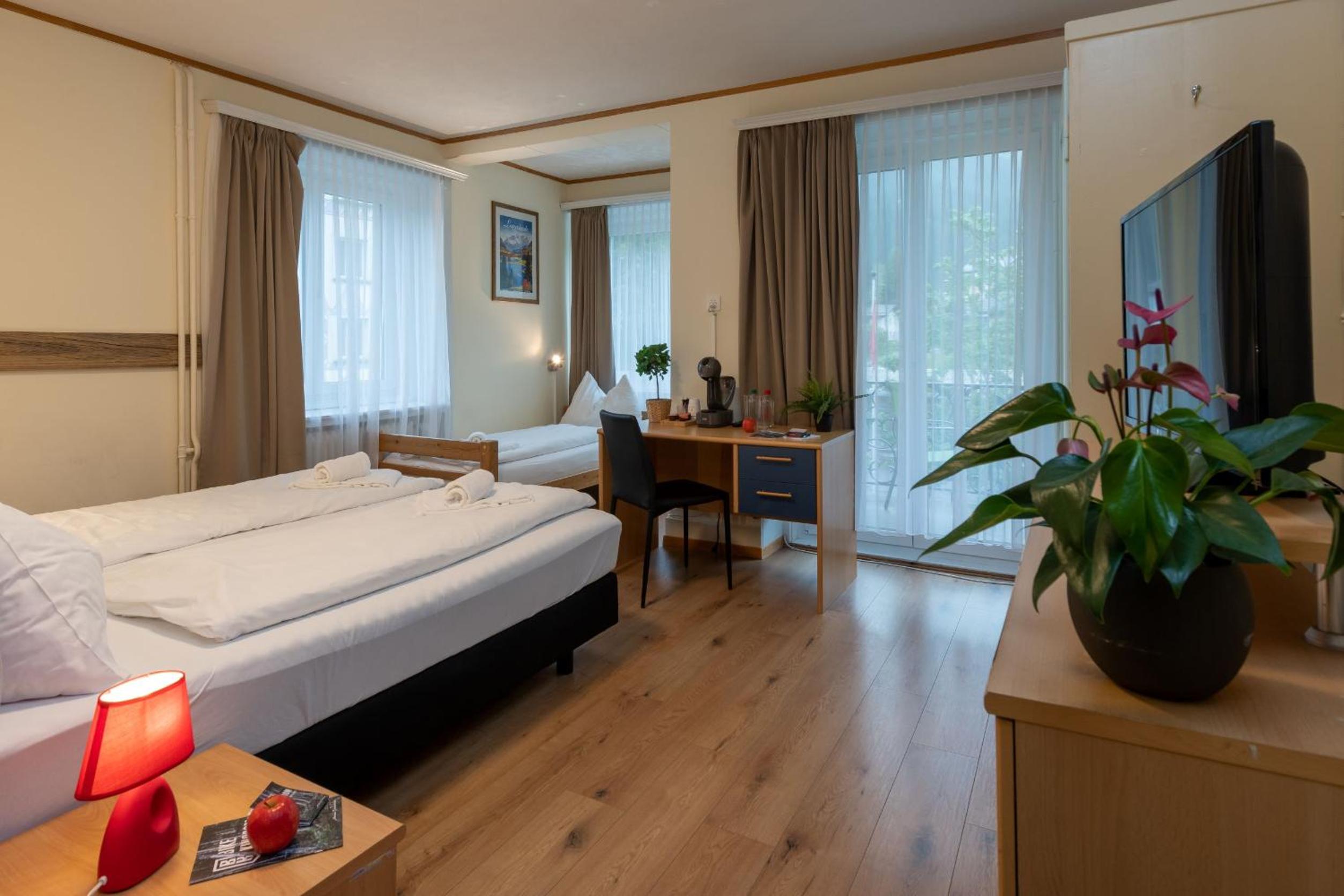 Triple Room with Mountain View