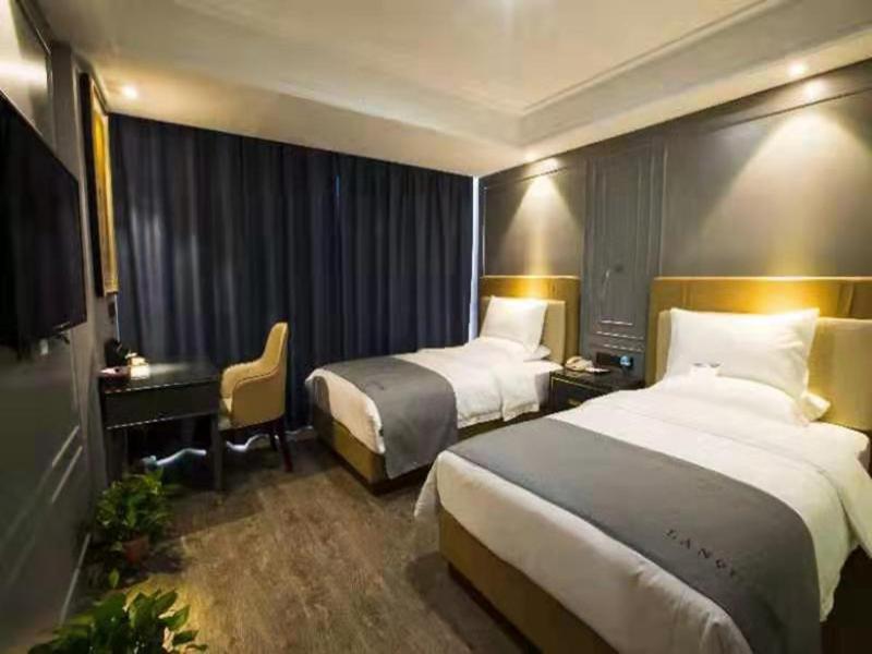 Premier Twin Room  photo 2