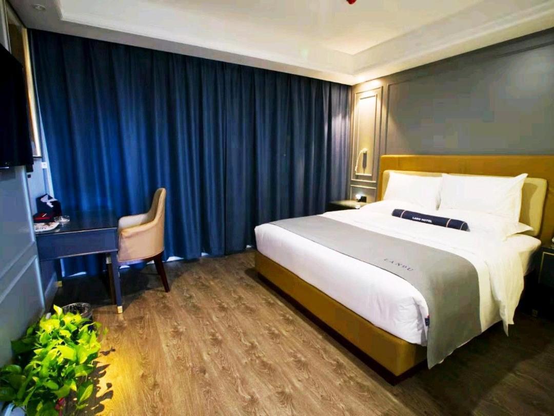 Suite  photo 1