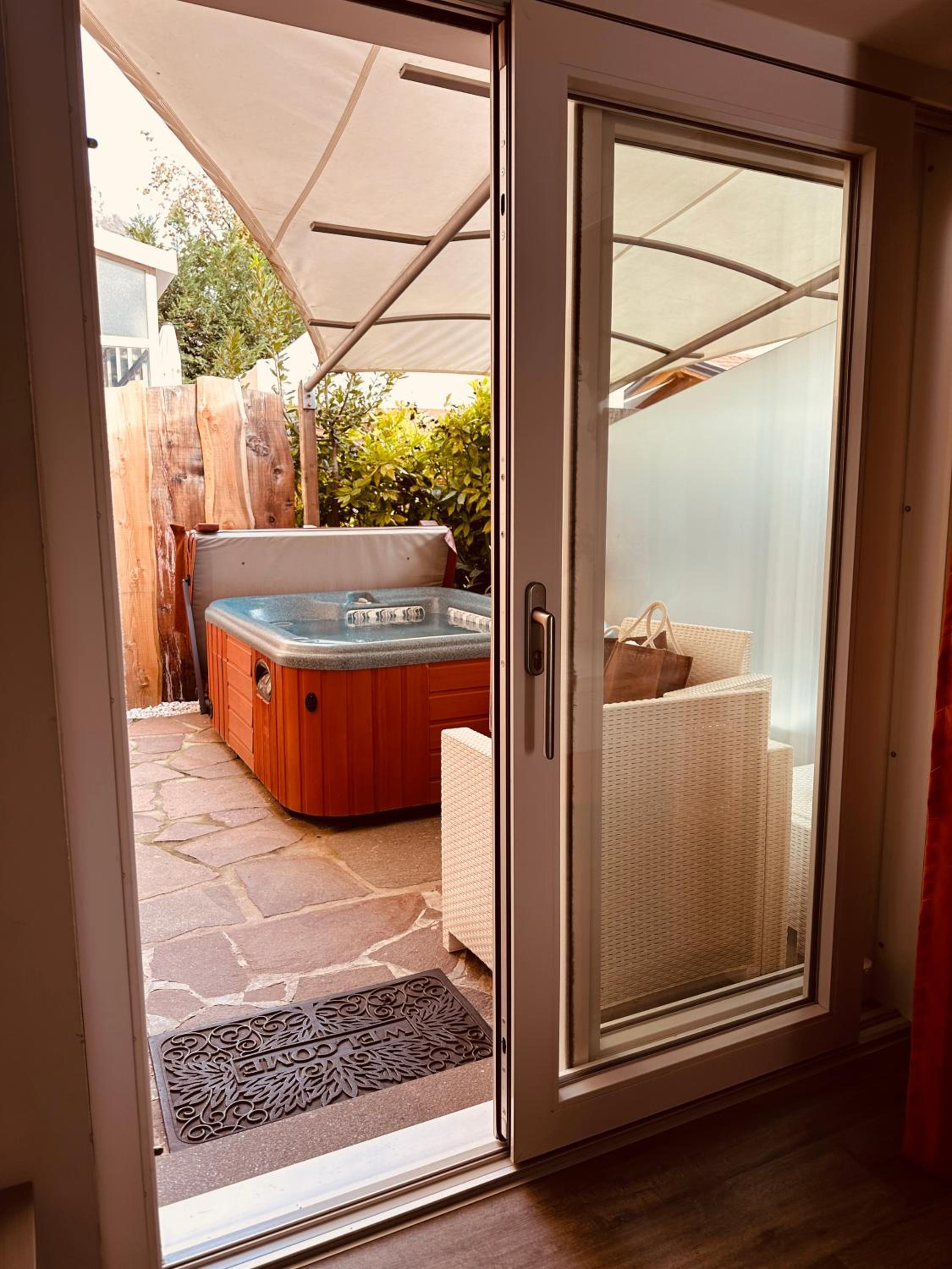 King Room with Spa Bath - Photo 6