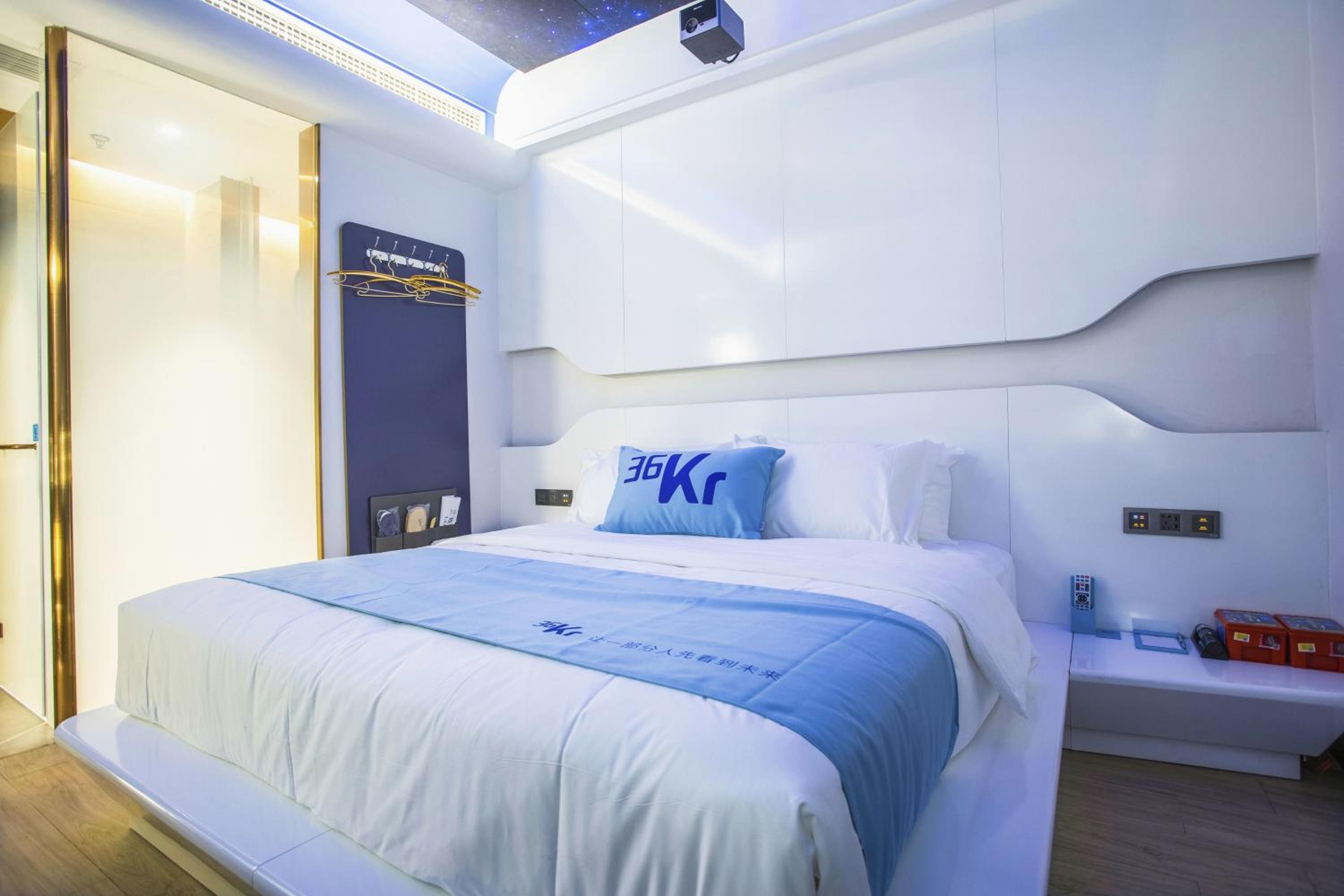 Scientific Double Room