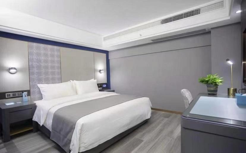 Double Room With Mahjong