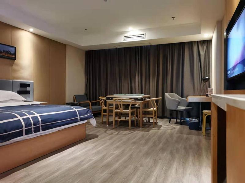 Double Room With Mahjong