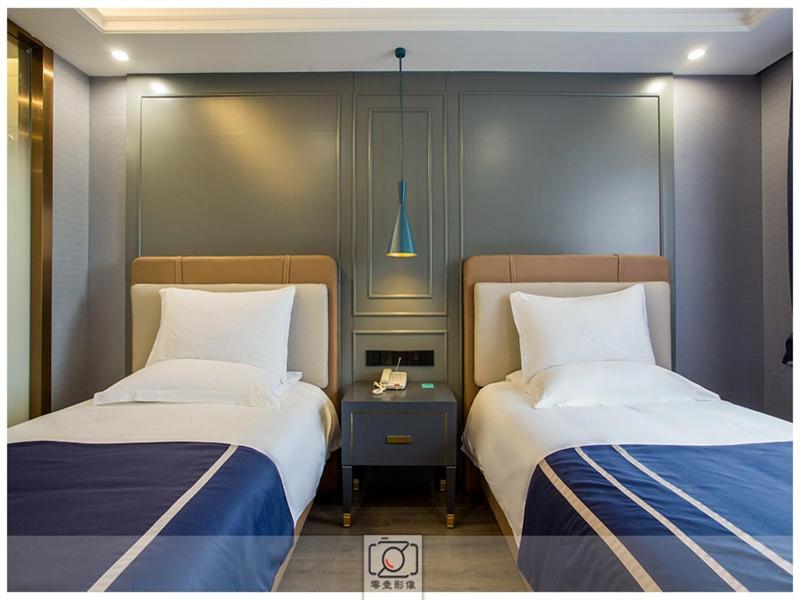 Deluxe Twin Room  photo 3