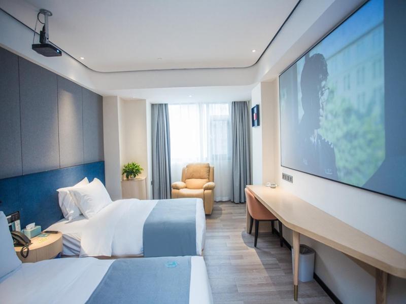 Lanyi Double Room With Movie photo 2