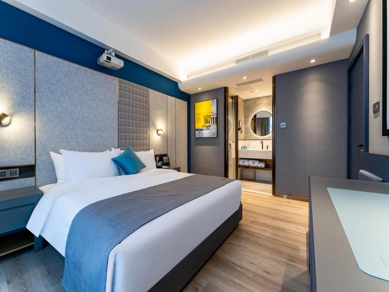 Double Room With Huge Screen photo 2