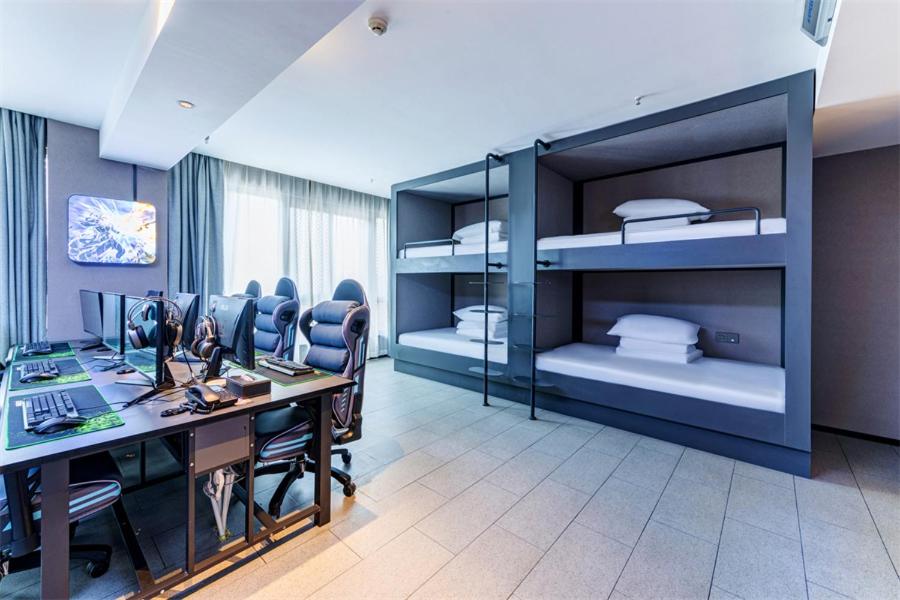 Lanyi Twin Room photo 3