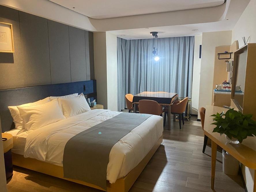 Entertaining Double Room - Photo 8