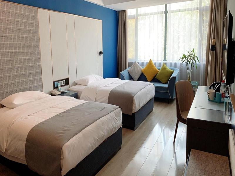 Deluxe Twin Room  photo 3