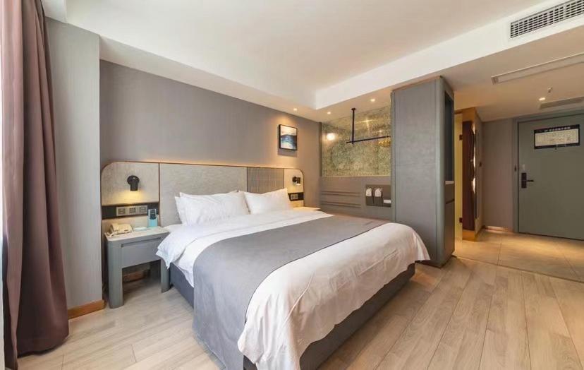 Intelligence Double Room photo 3