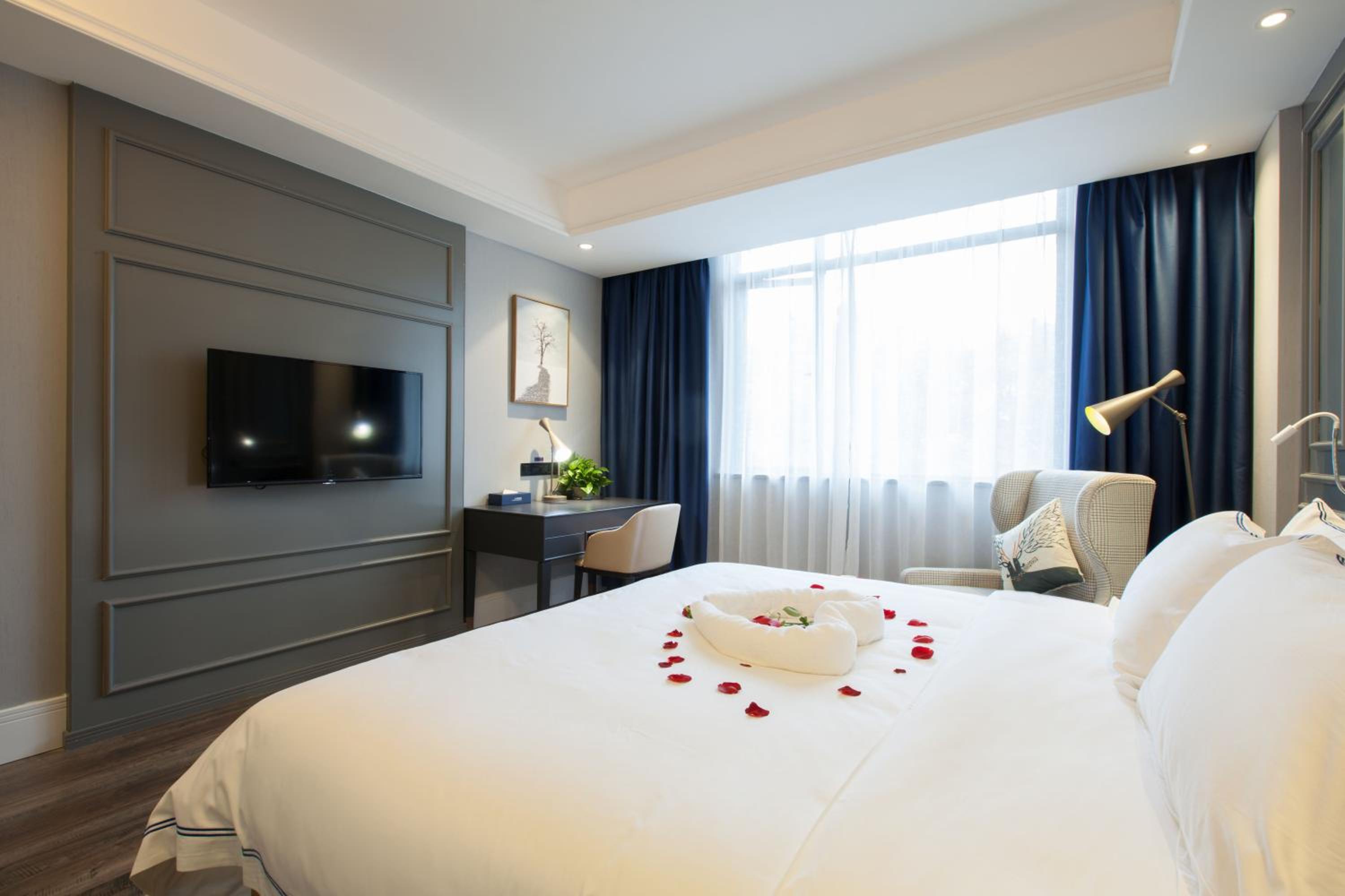 Deluxe Double Room  photo 2
