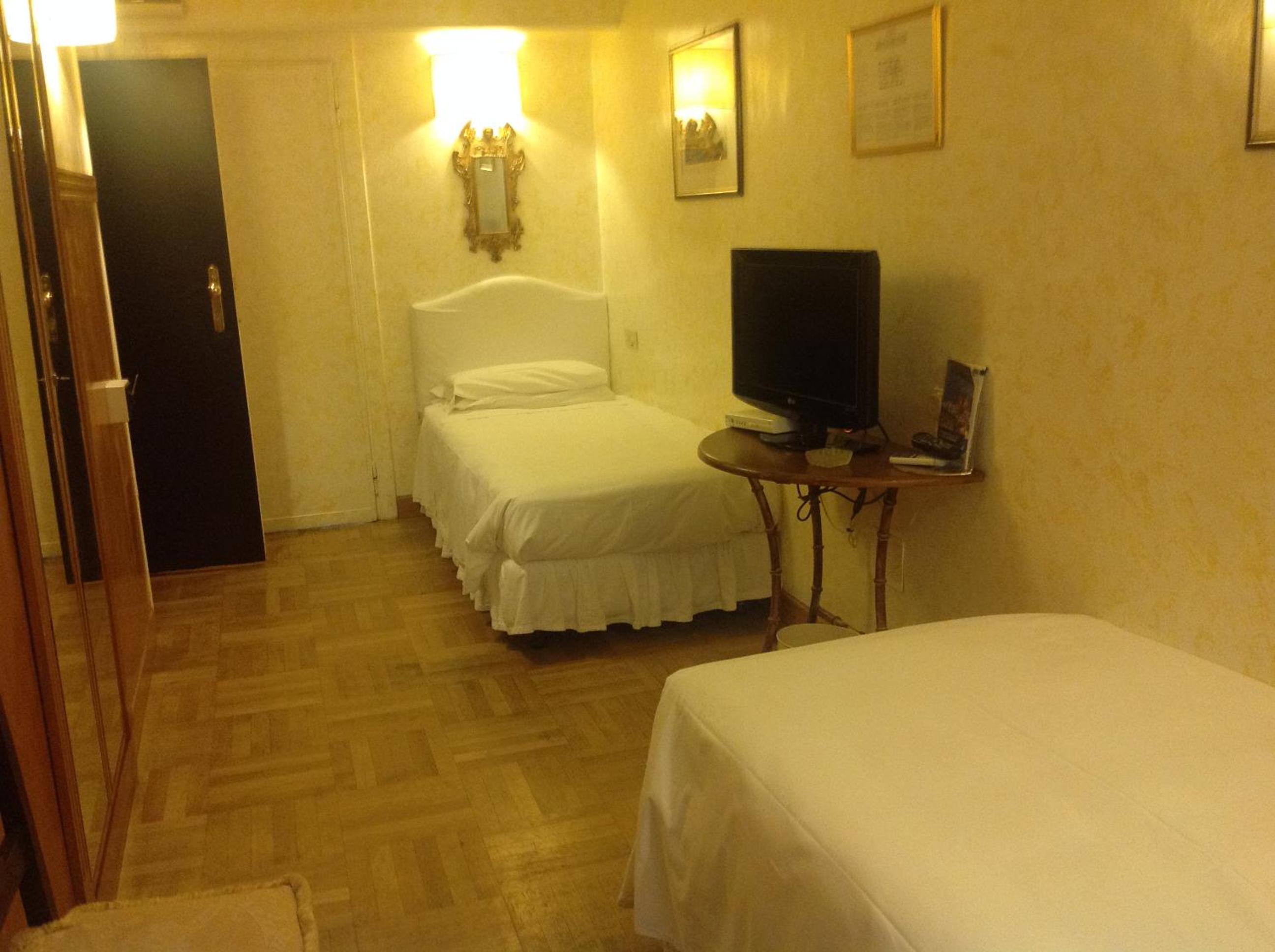Twin Room photo 1