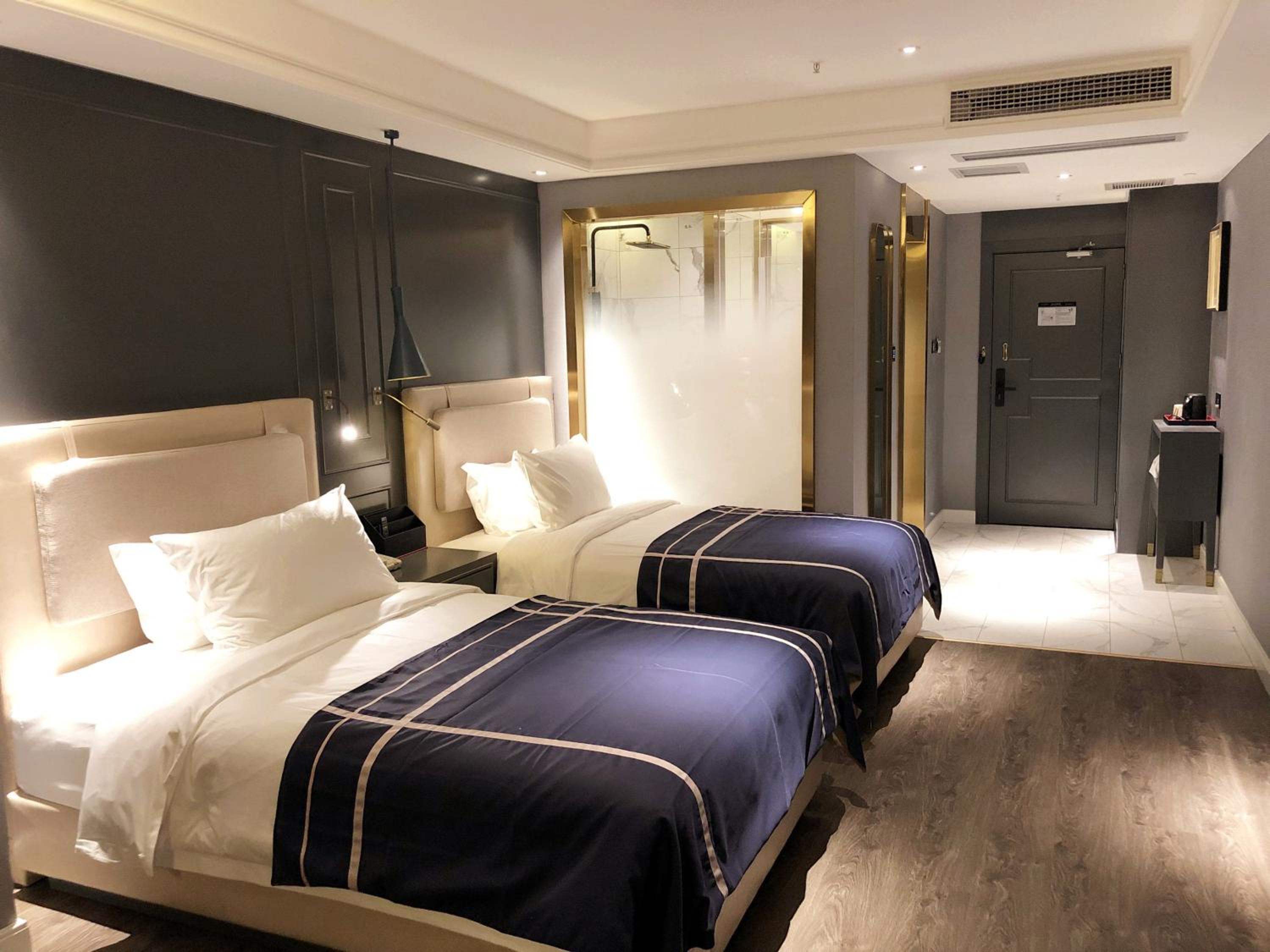 Lanou Twin Room photo 3