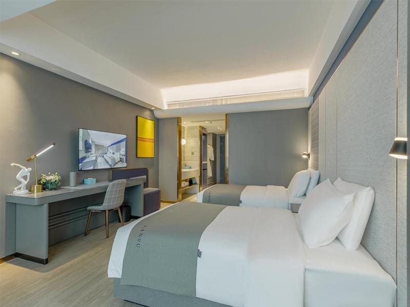 Premier Twin Room 