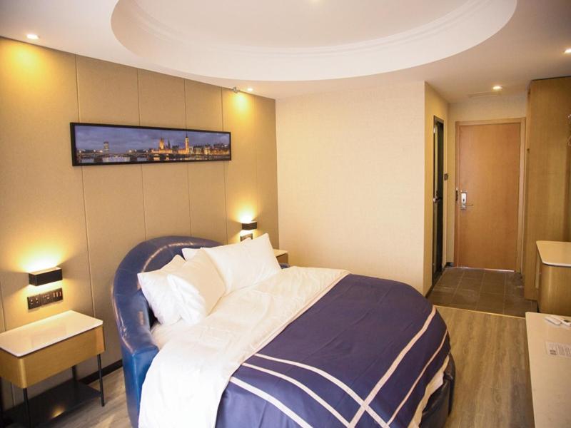 Double Room With Nile River Theme photo 3