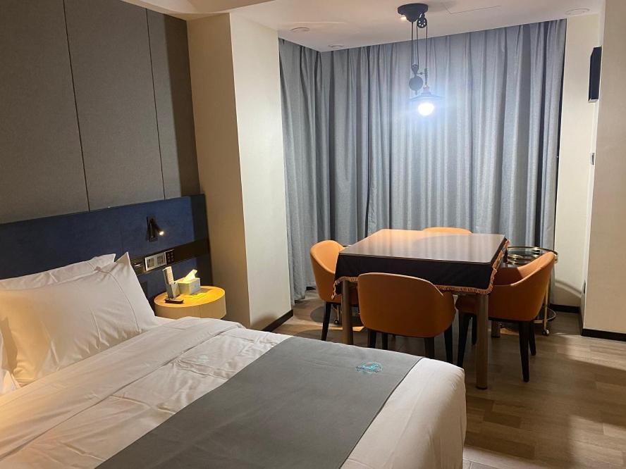 Entertaining Double Room - Photo 2