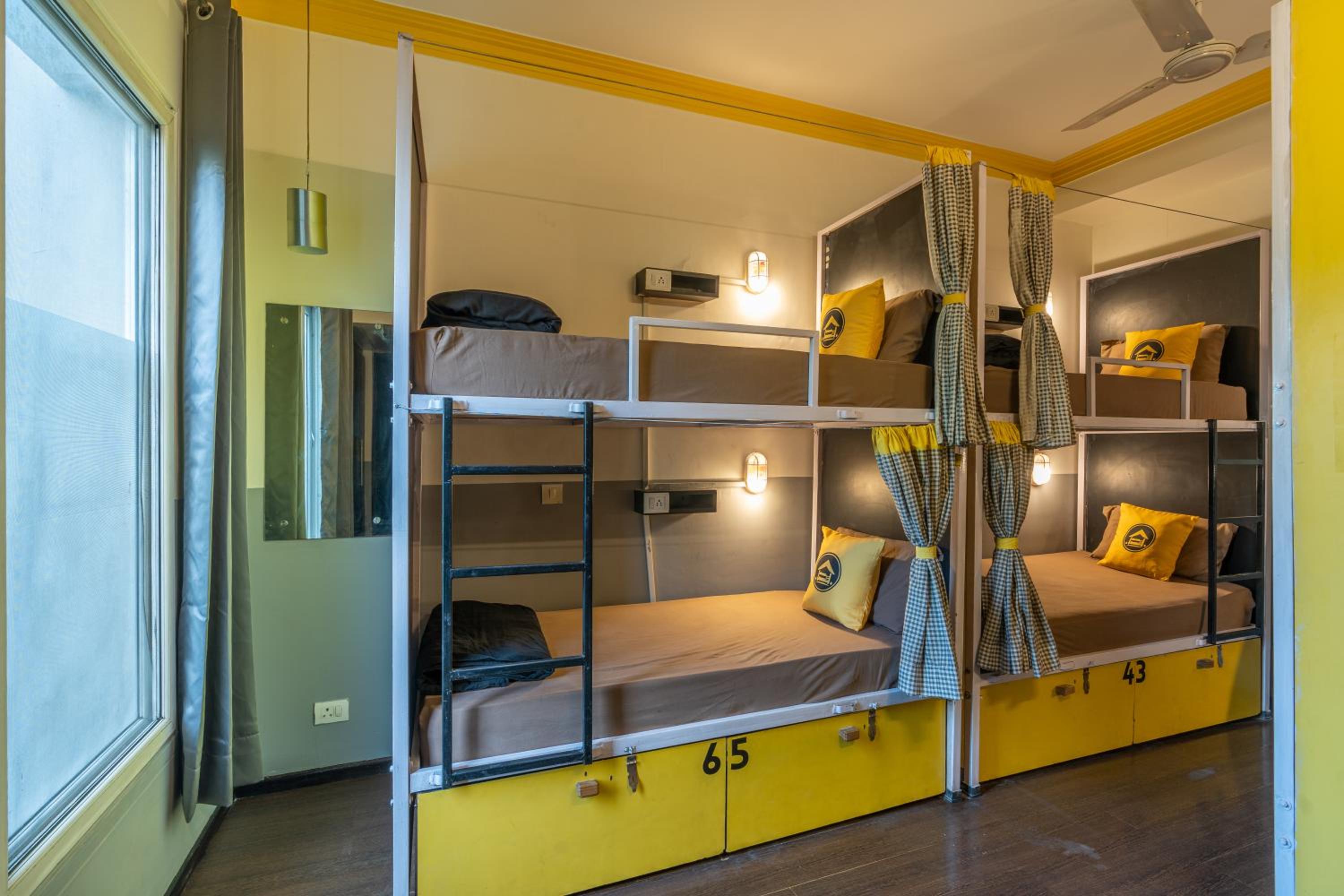 Standard - Bed In 6 Bed Mixed Dormitory photo 1