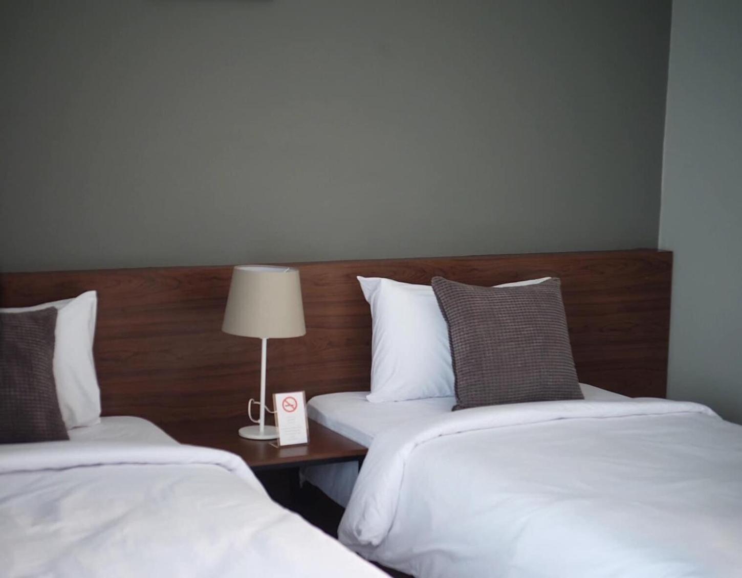 Twin Room - Photo 2