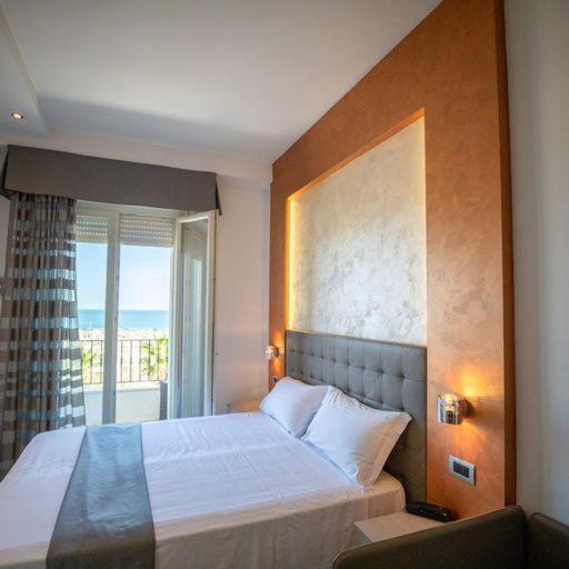 Superior Double Room with Sea View - Photo 12