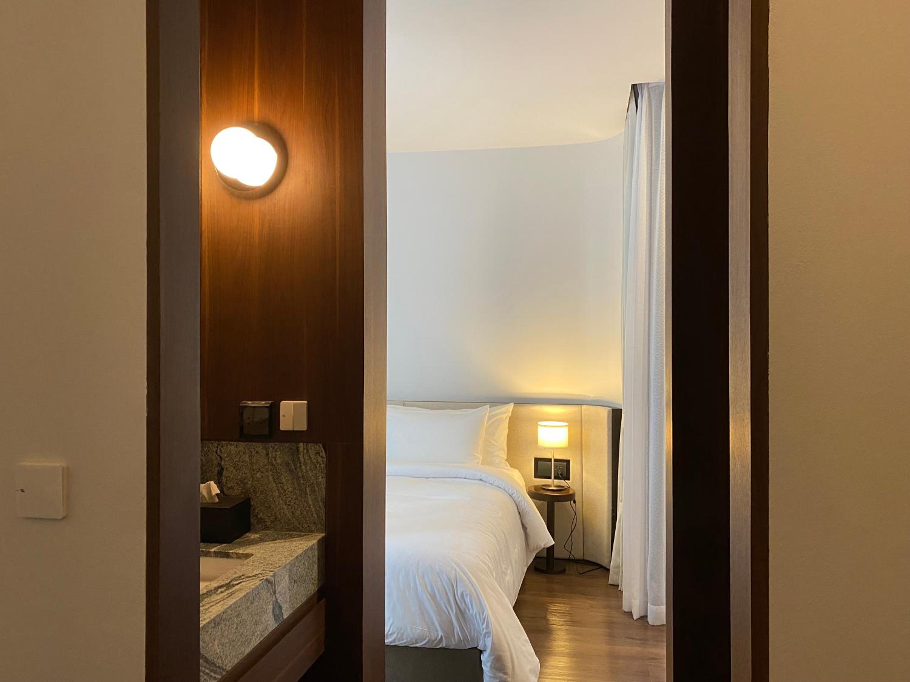 Suite - Photo 2
