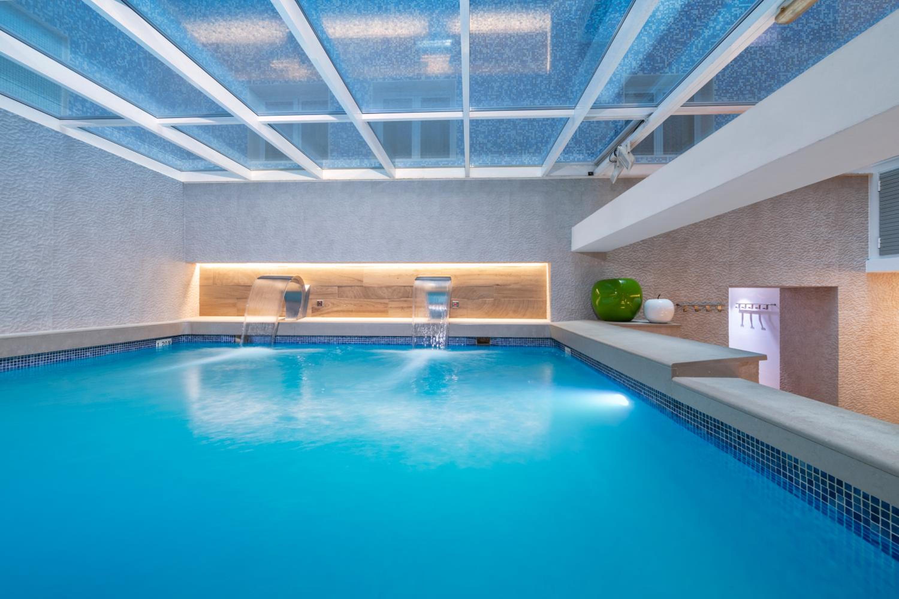 Deluxe Triple Room with Spa Access photo 3
