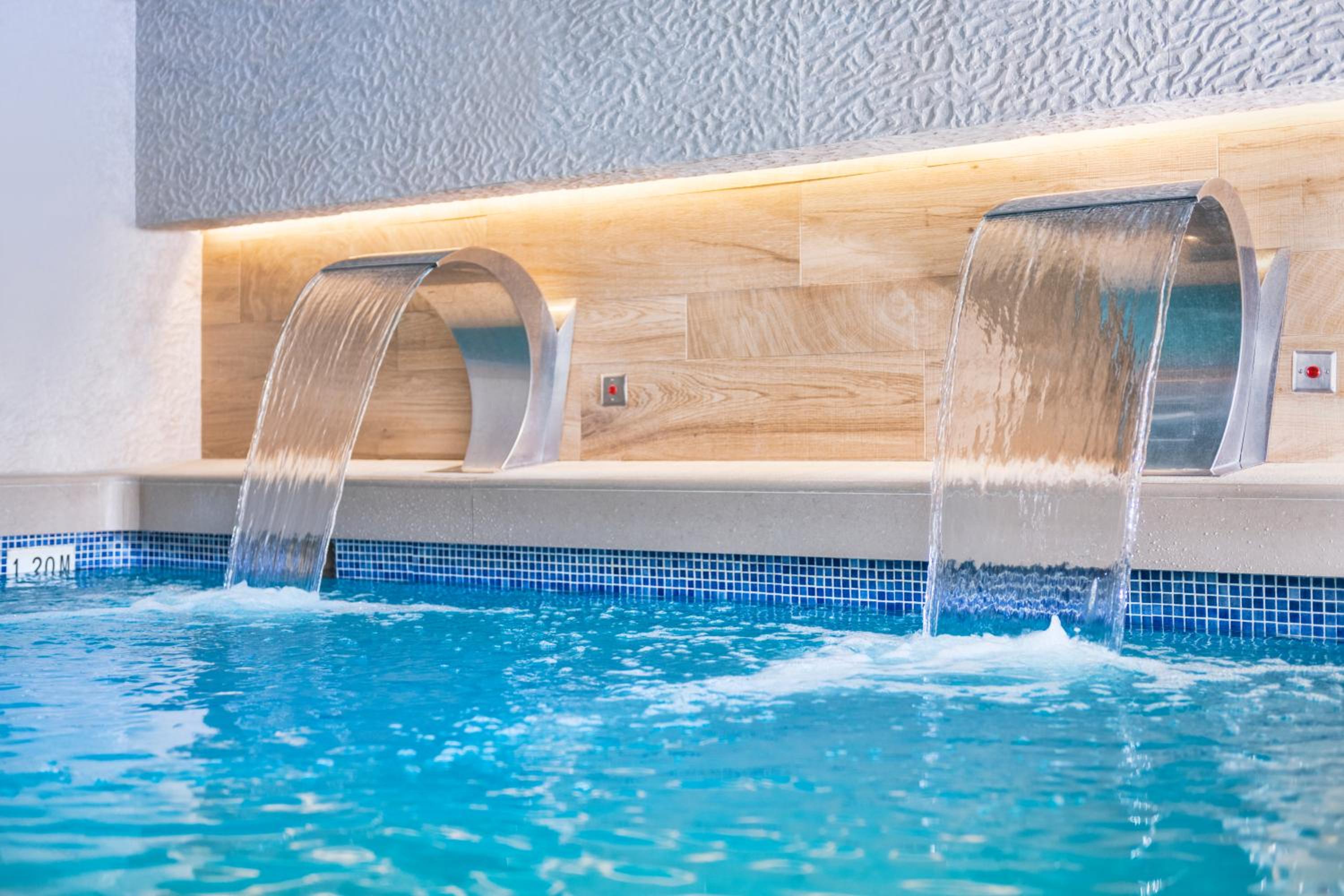 Habitación Doble Deluxe con Estacionamiento y Acceso al Spa