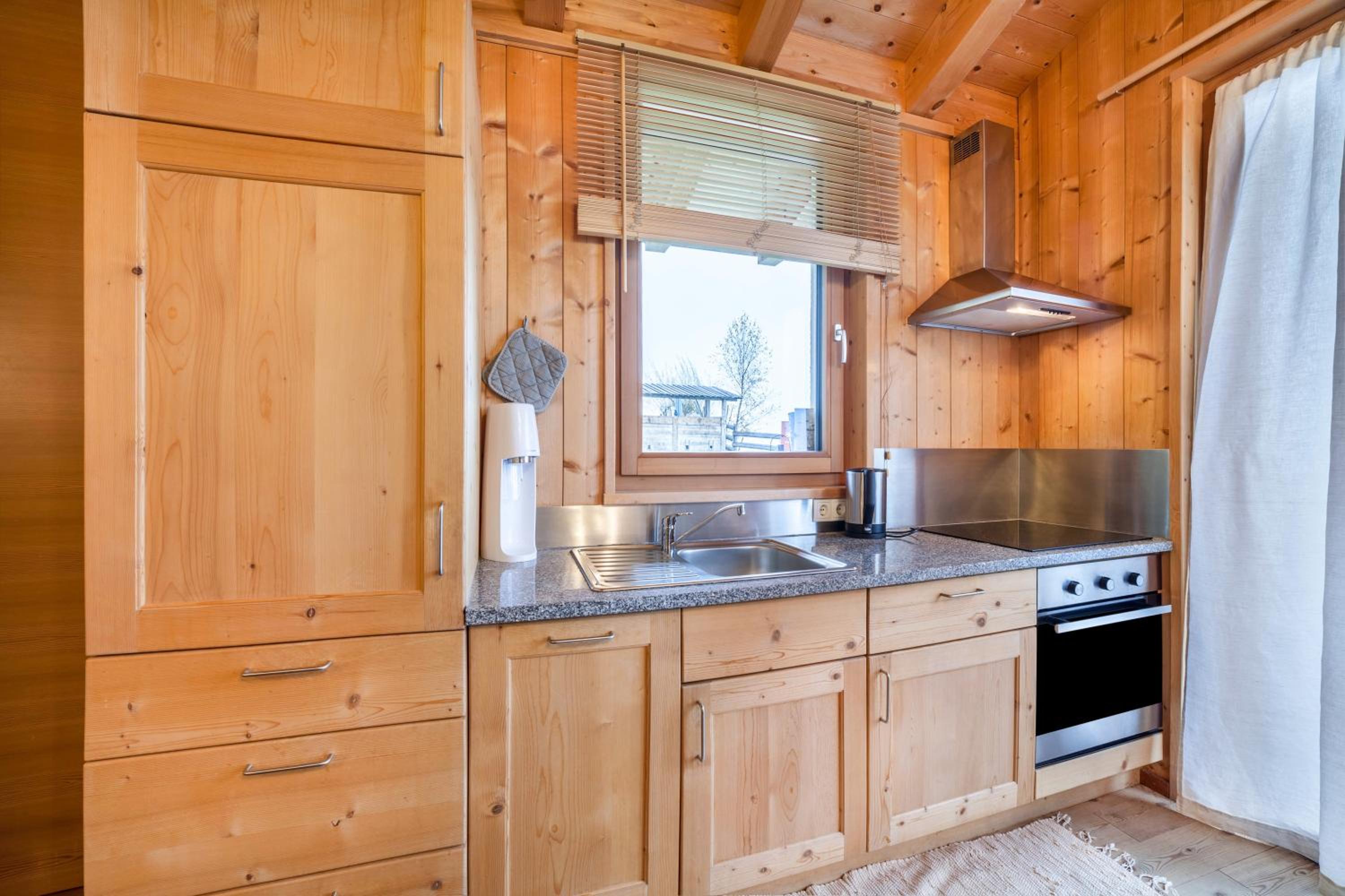 Two-Bedroom Apartment with Mountain View photo 3