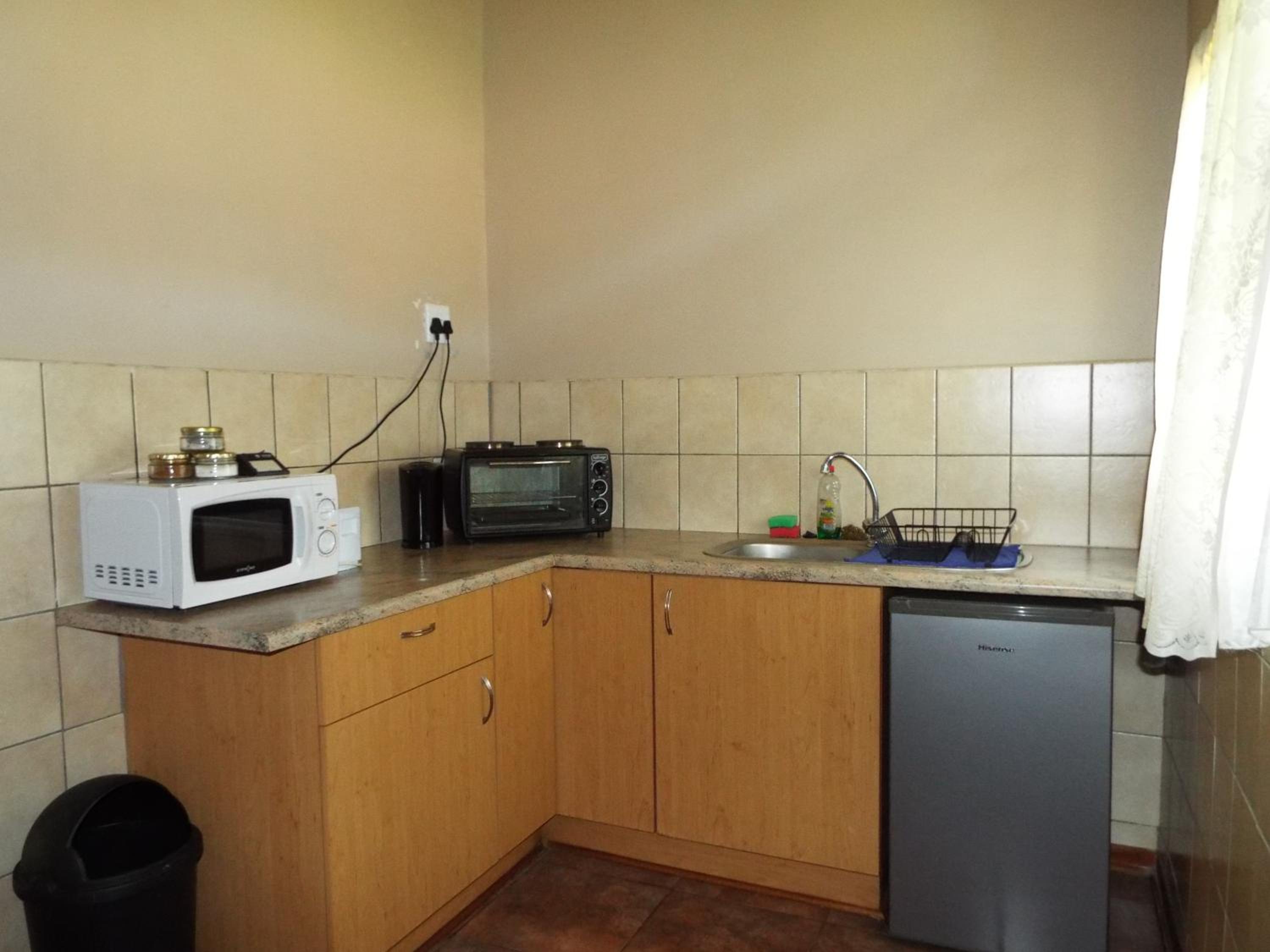 Basic Apartment photo 3