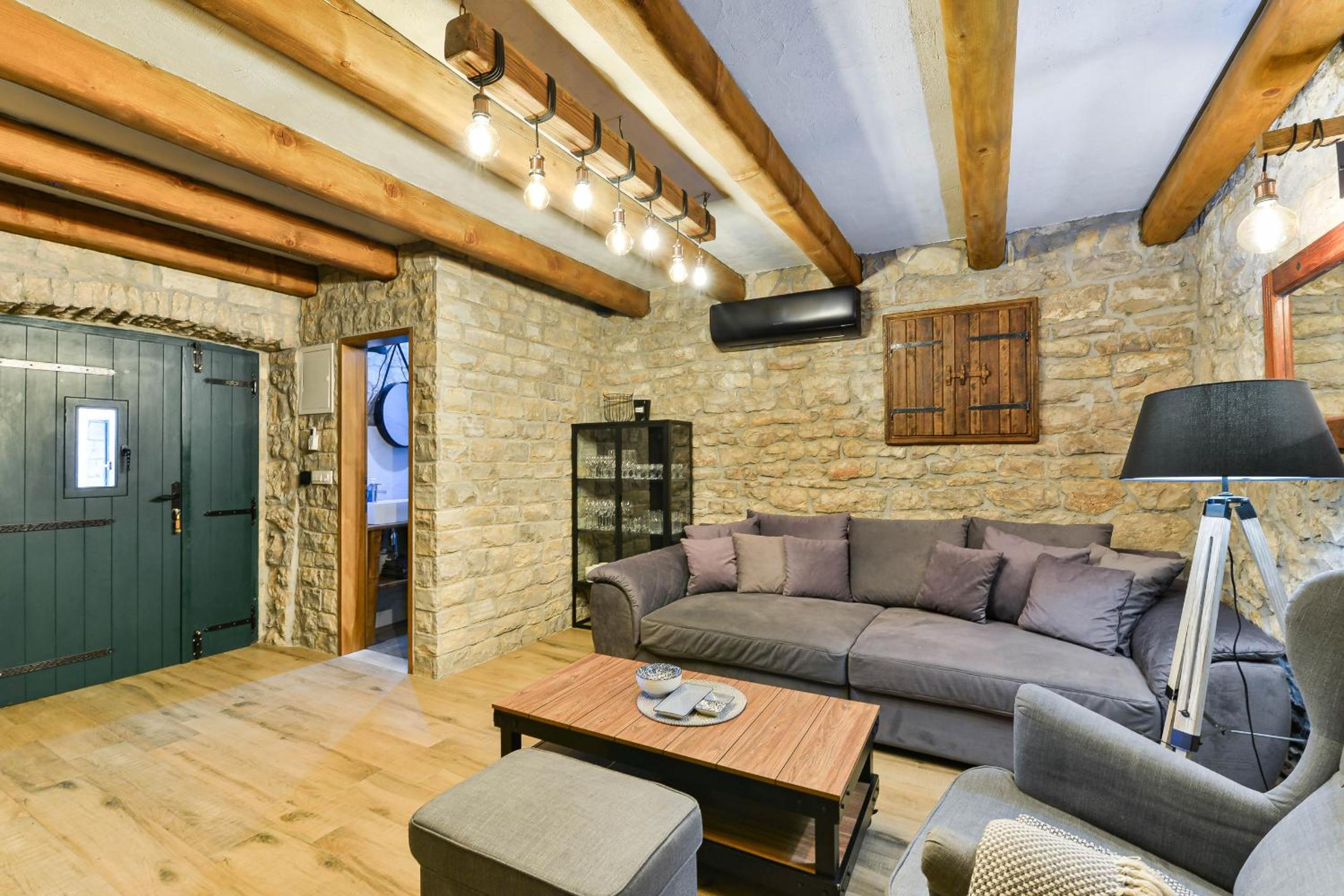 Villa photo 1