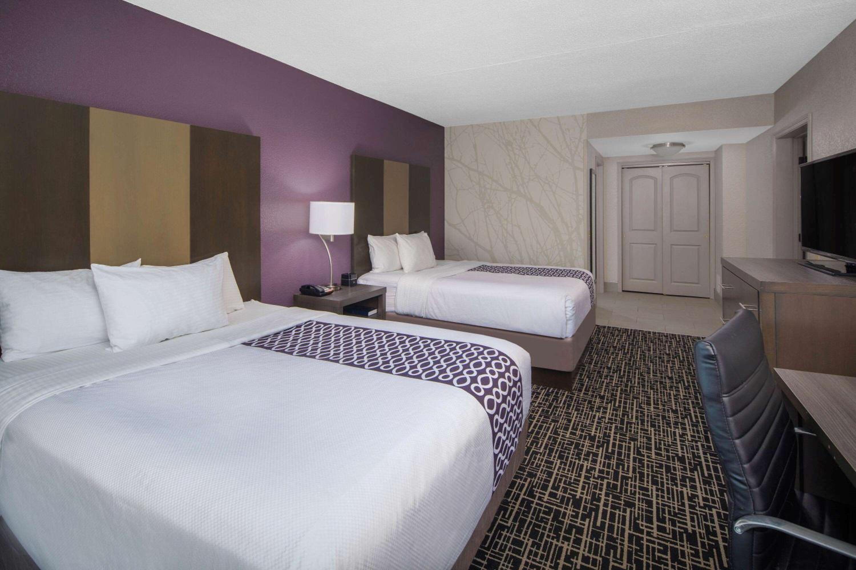 One-Bedroom Suite with Two Queen Beds - Non-Smoking photo 1