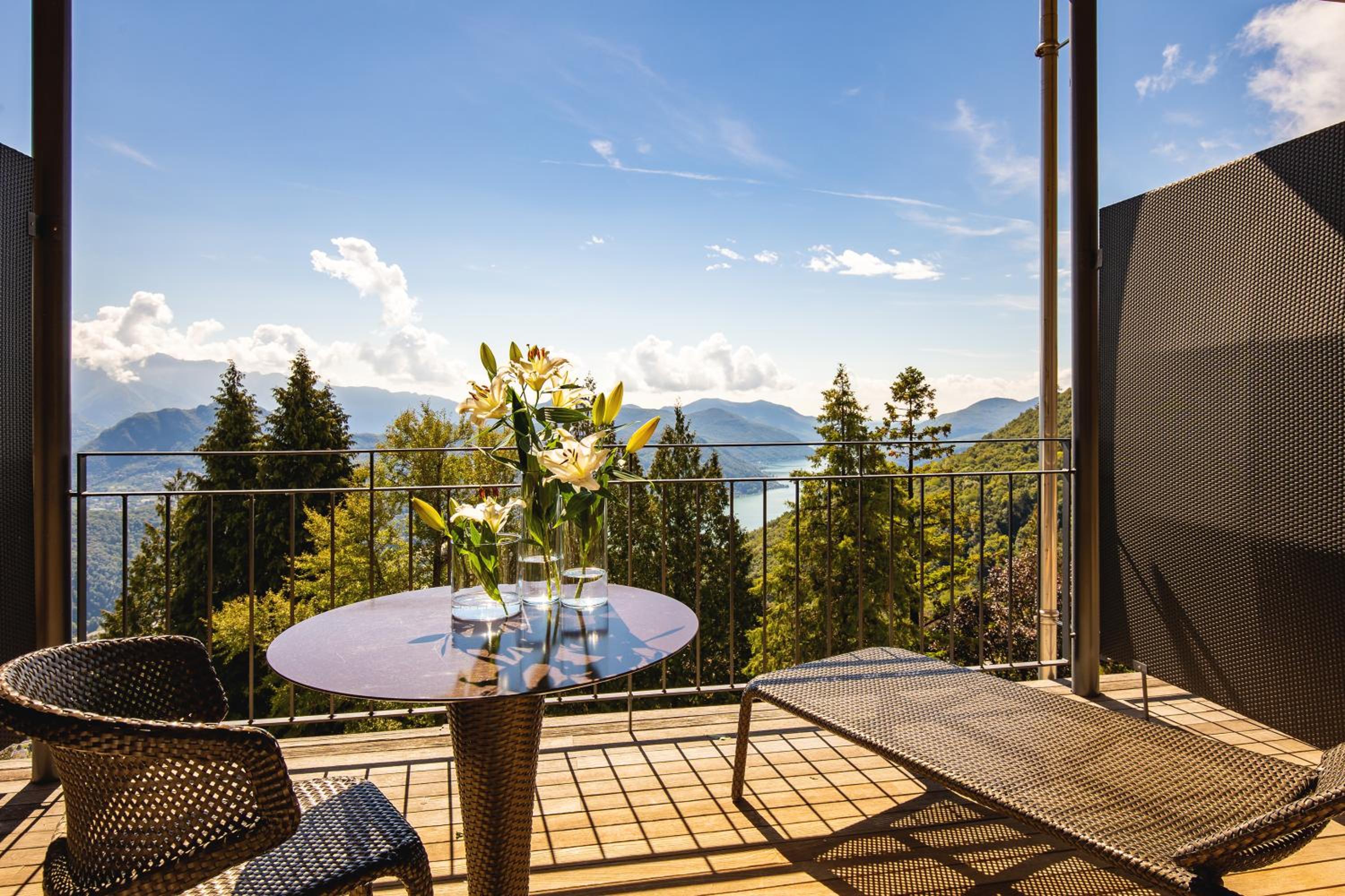 Classic Double Room with Lake View  - Photo 6