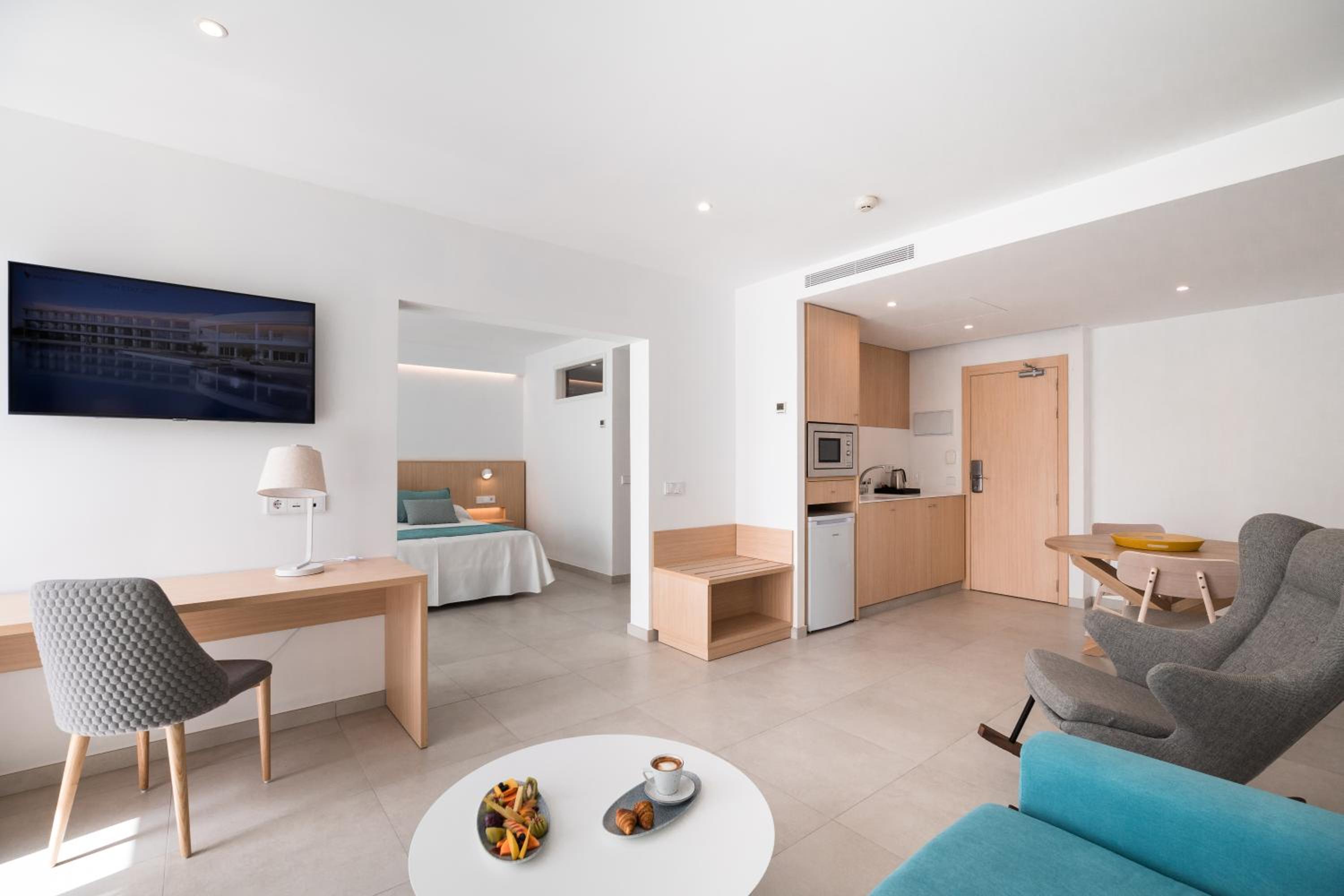 Suite with Balcony - Photo 1