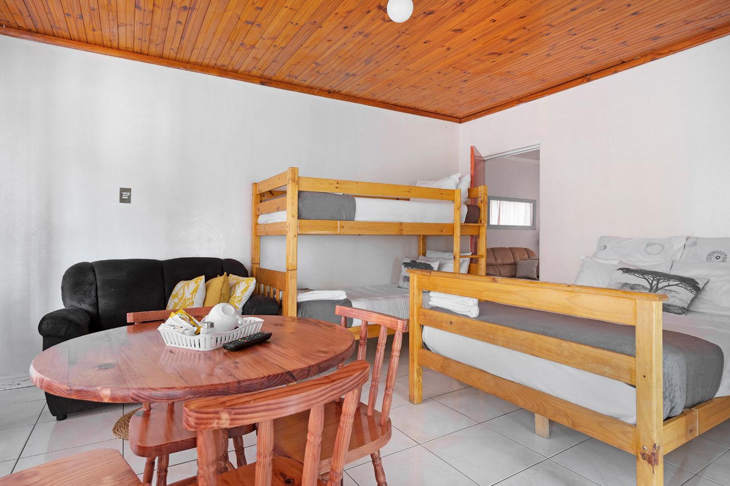 Family Room with Private Bathroom - Photo 1