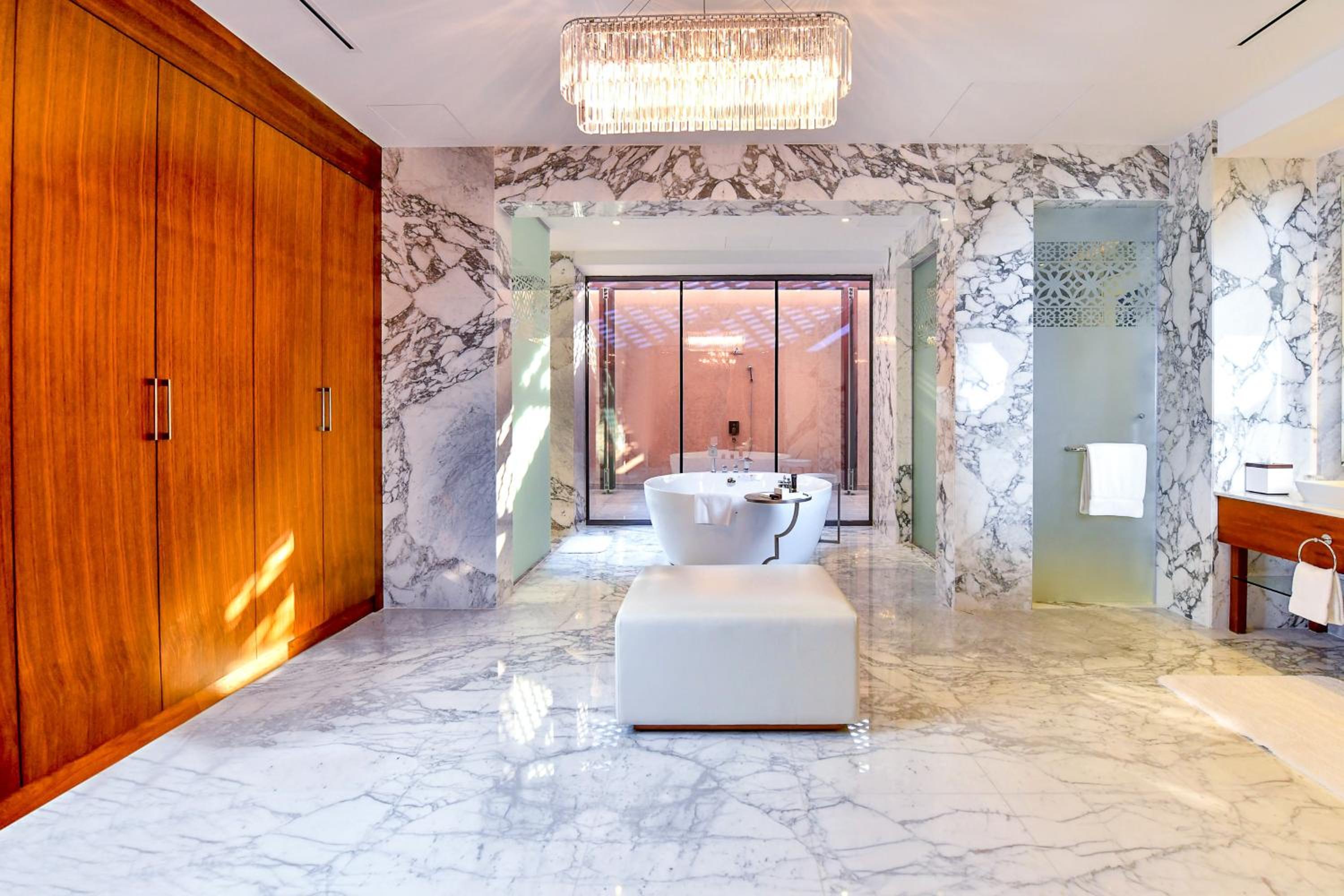 Royal Seafront Four-Bedroom Villa- 930 sqm | Private Pool, Jacuzzi, Garden & Butler