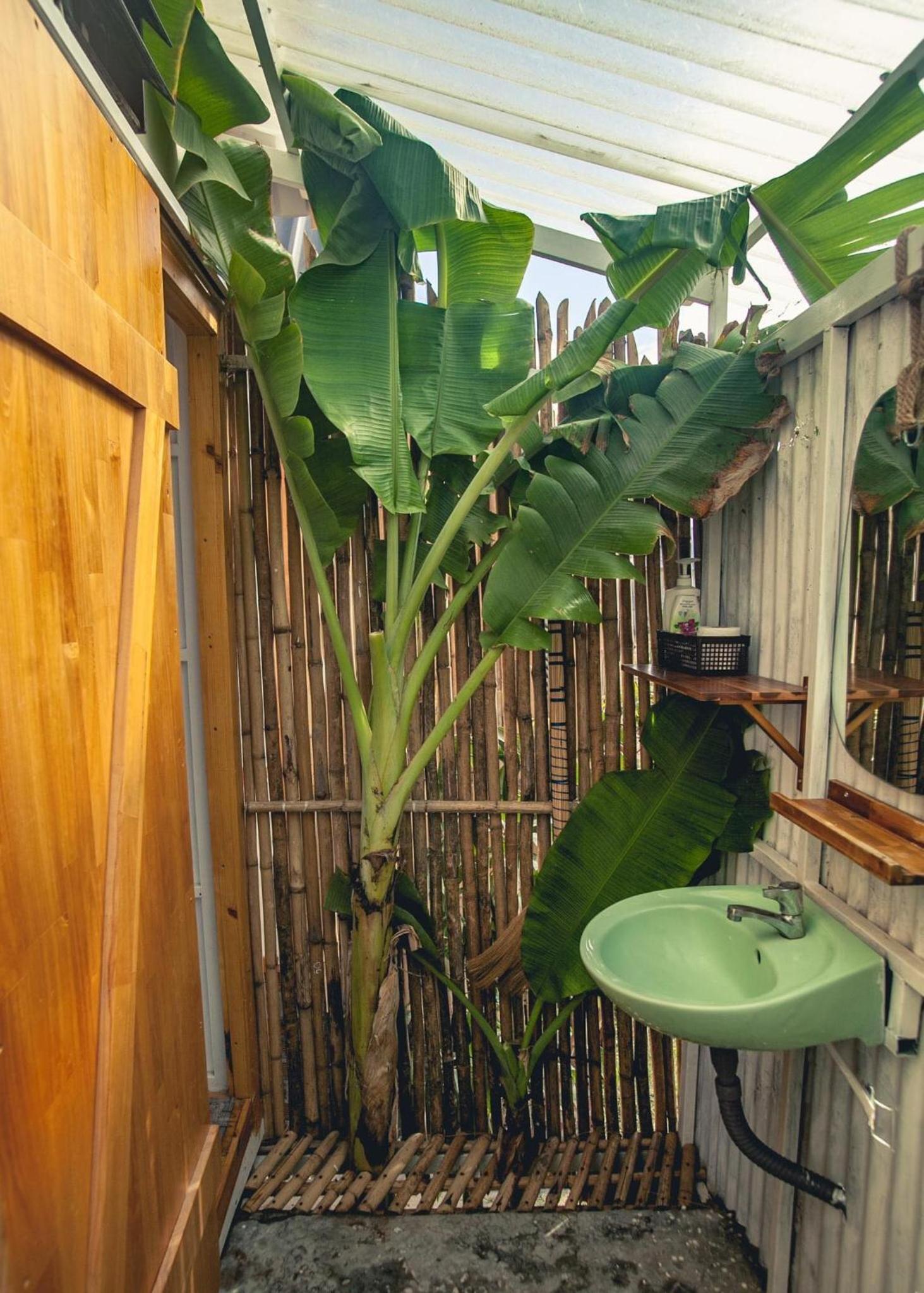 Bungalow - Water Front  photo 2