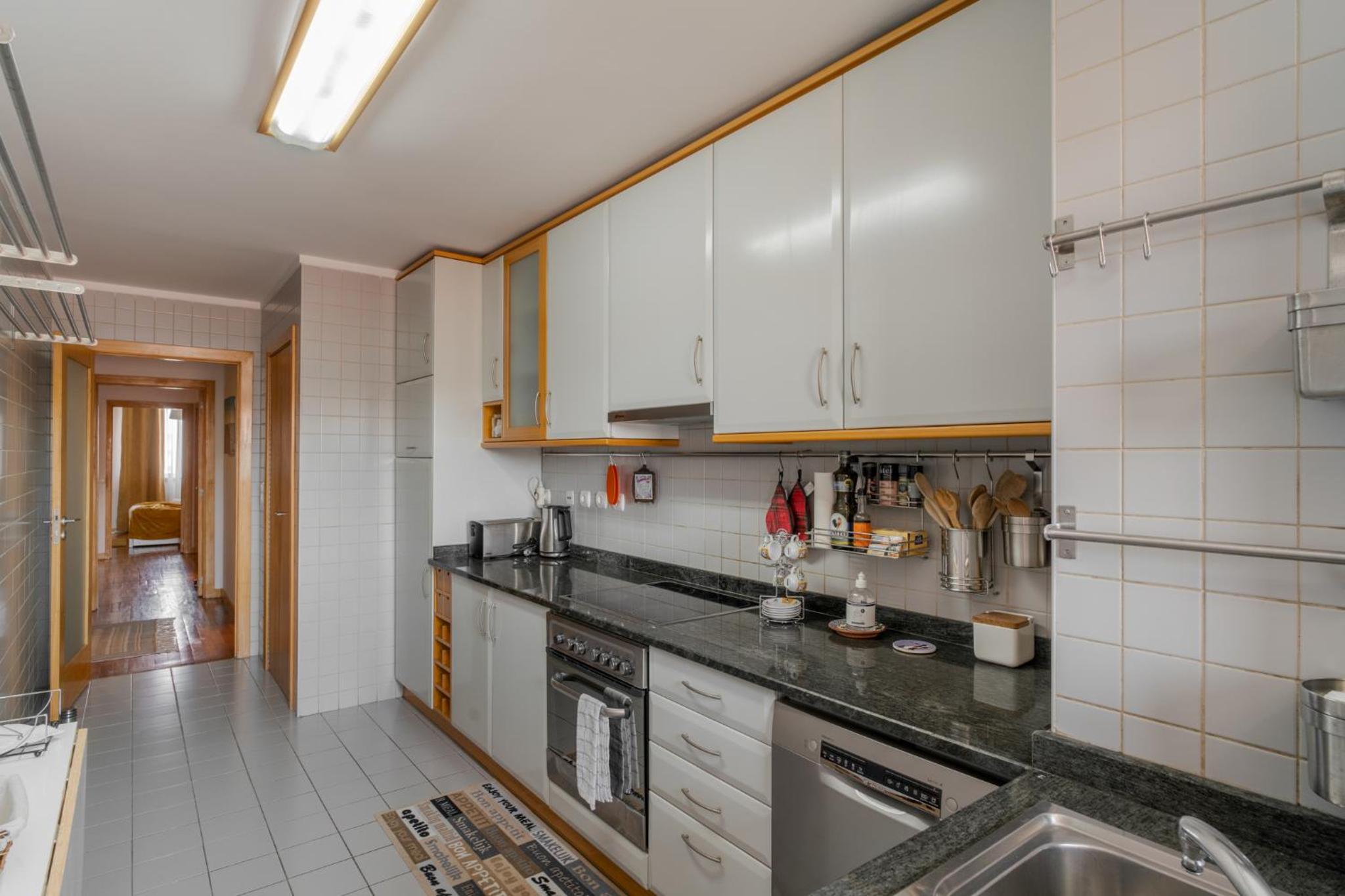 Apartment photo 2